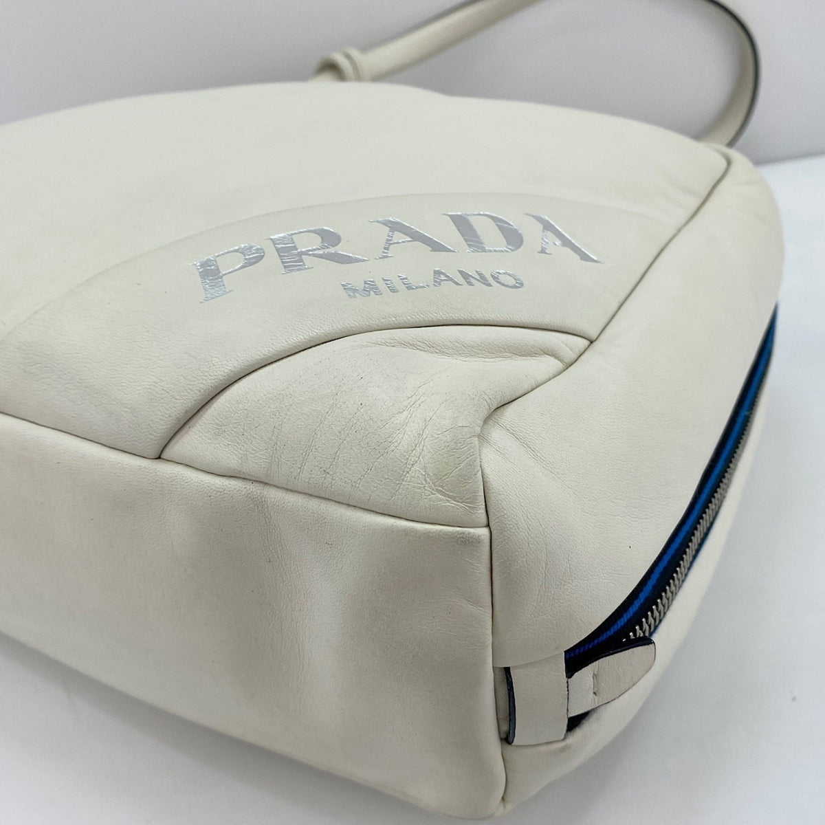 Prada White Shoulder Bag (Pre-Owned)