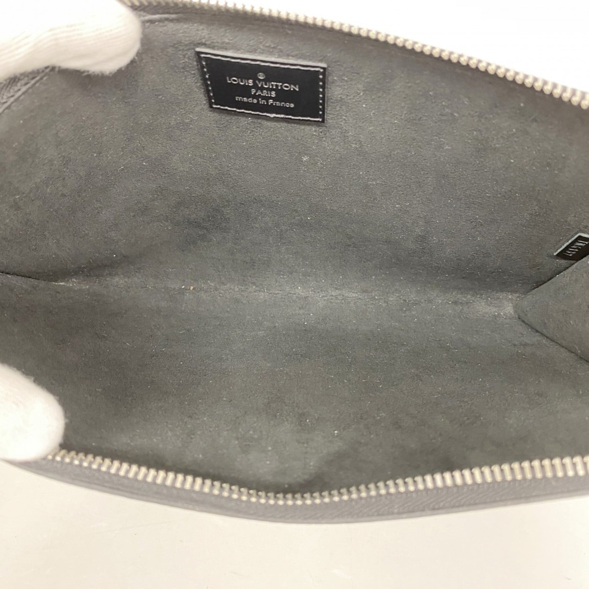 Louis Vuitton Black Silver Clutch Bag (Pre-Owned)