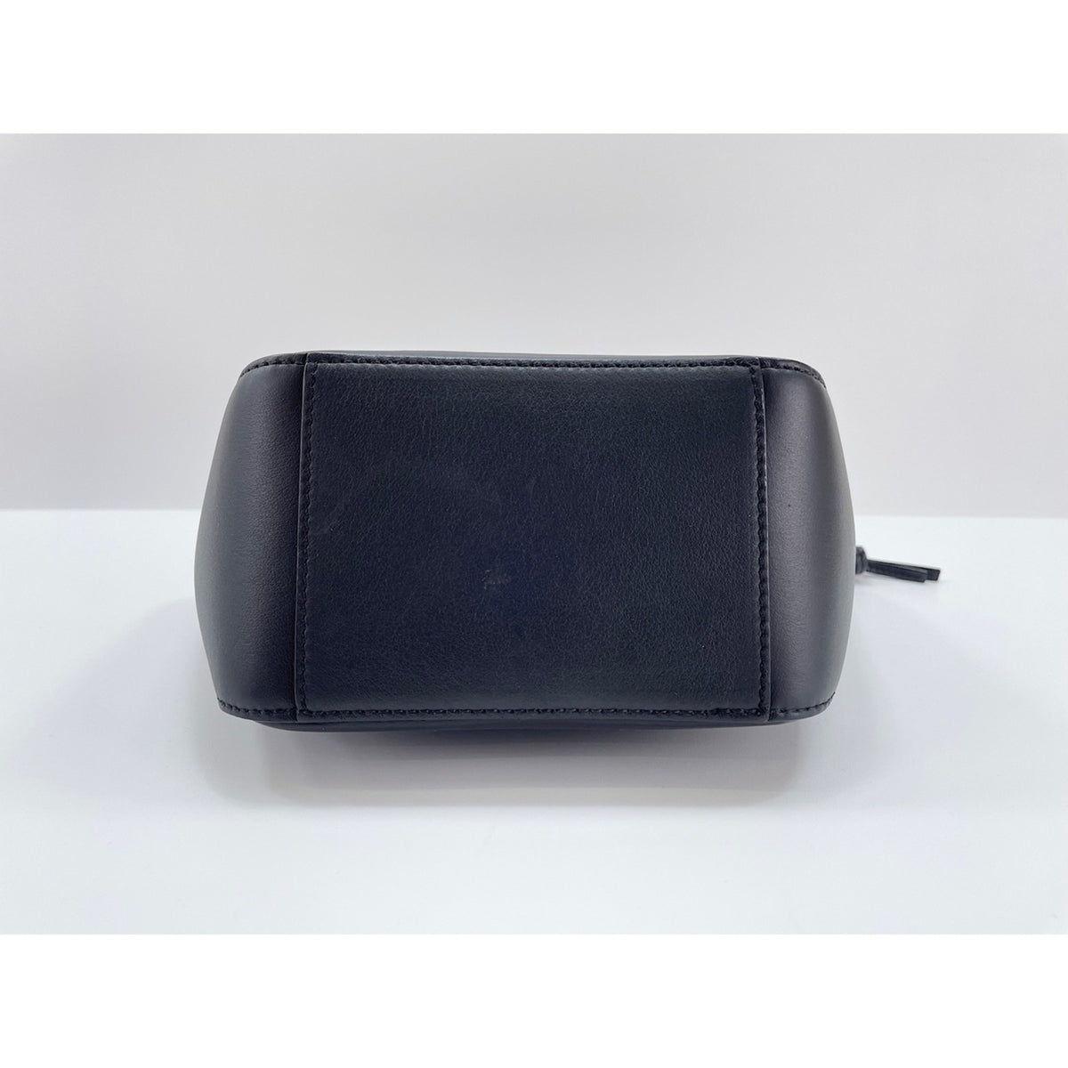 Loewe Black Shoulder Bag (Pre-Owned)