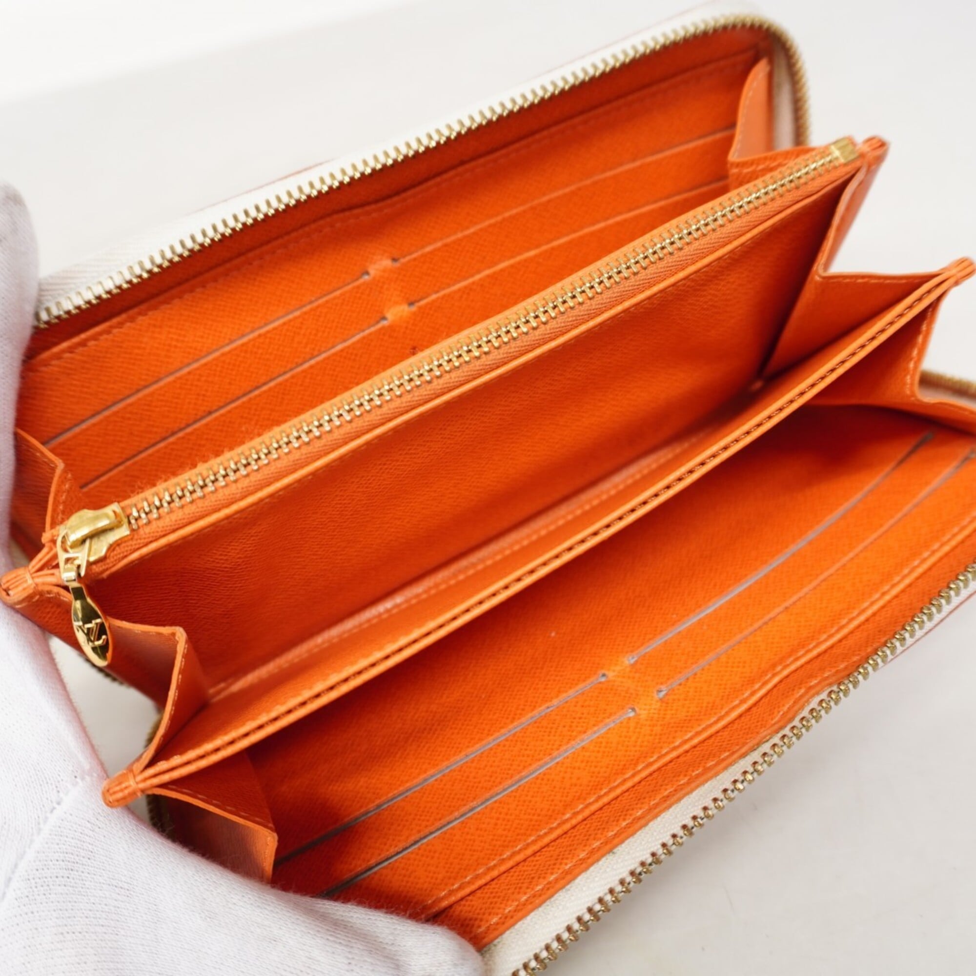 Louis Vuitton Blanc Lv Orange Long Wallet (Bi-Fold) (Pre-Owned)