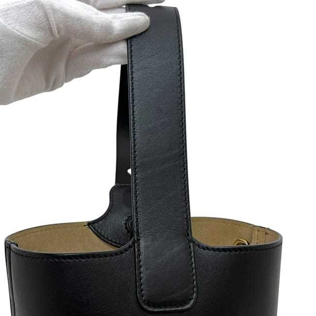 Loewe Black Leather Handbag Shoulder Bag (Pre-Owned)