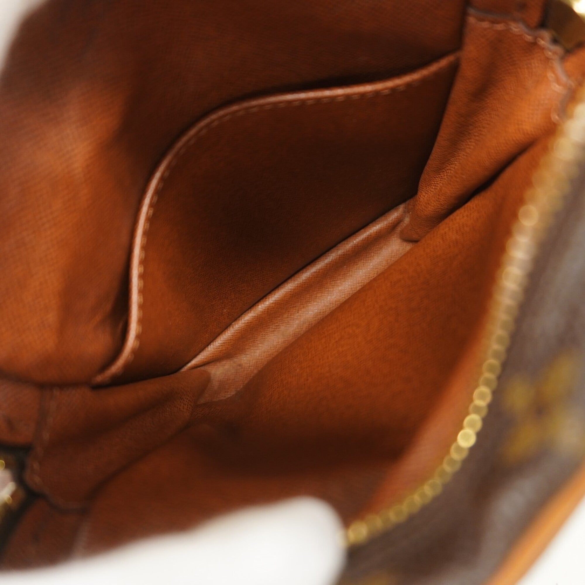 Louis Vuitton Brown Shoulder Bag (Pre-Owned)