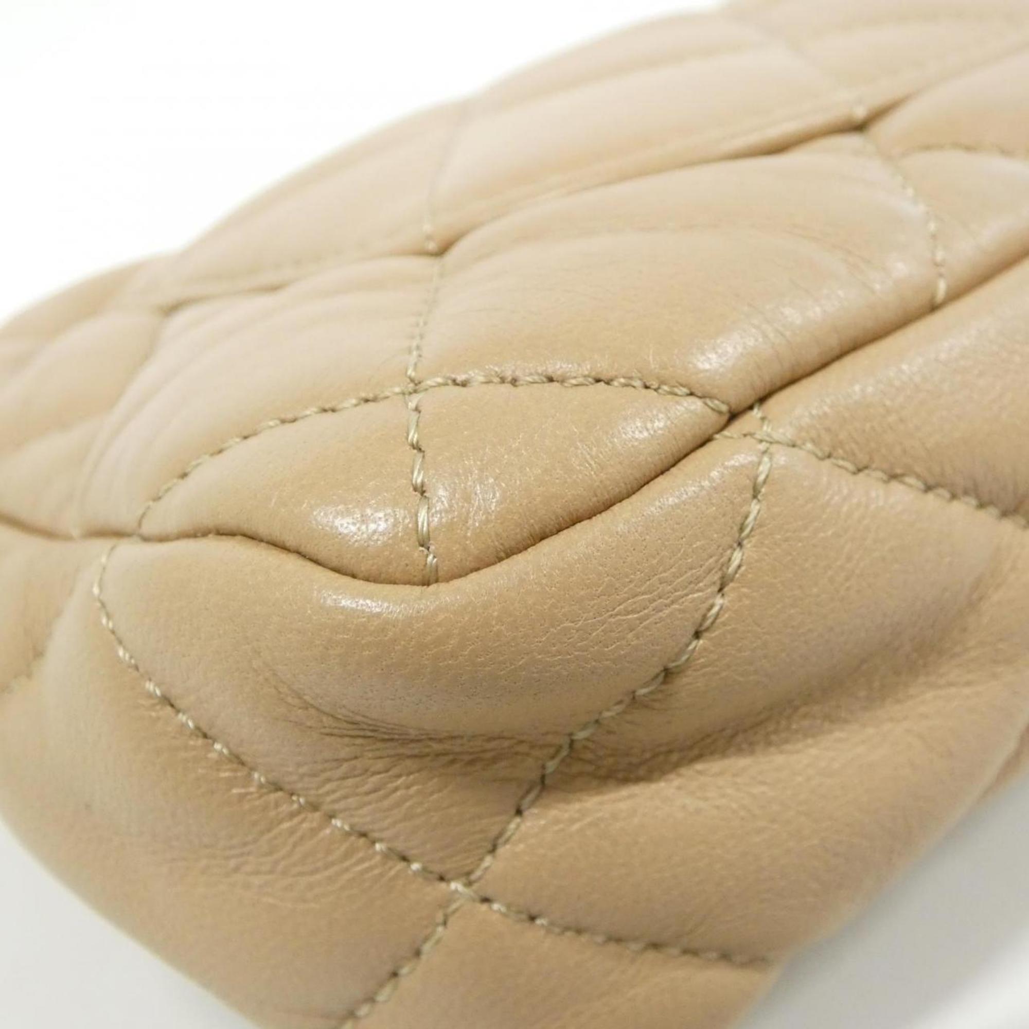 Chanel Beige Leather Shoulder Bag (Pre-Owned)