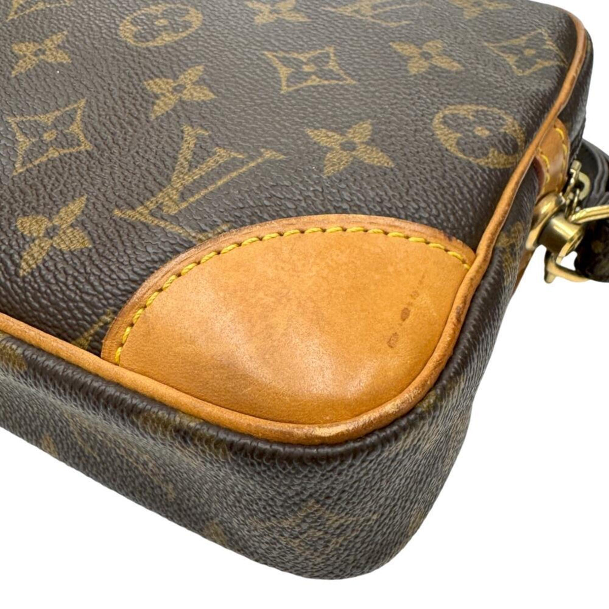 Louis Vuitton Brown Monogram Clutch Bag (Pre-Owned)