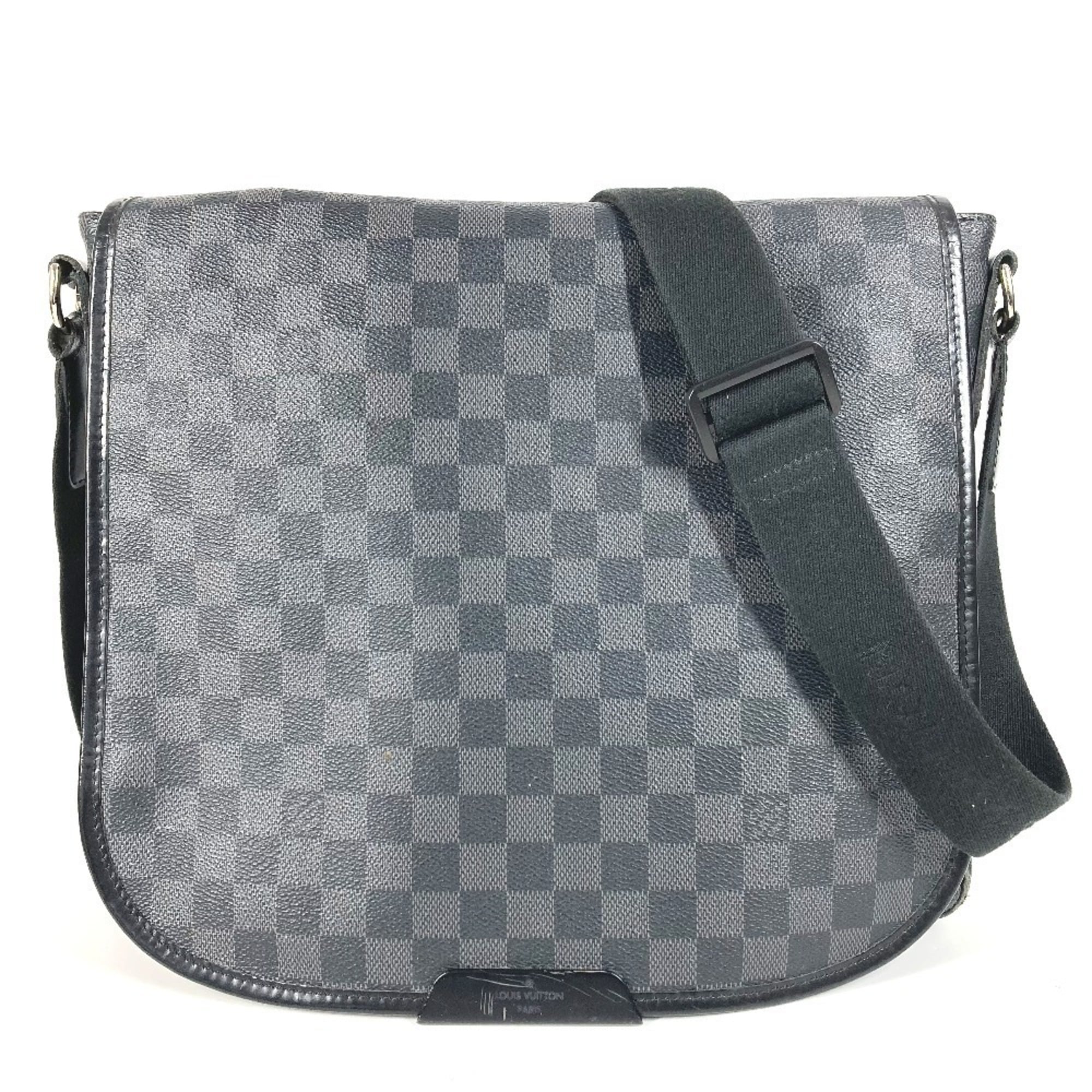 Louis Vuitton Damier Graphite Black Damier Graphite Messenger Bag Shoulder Bag (Pre-Owned)