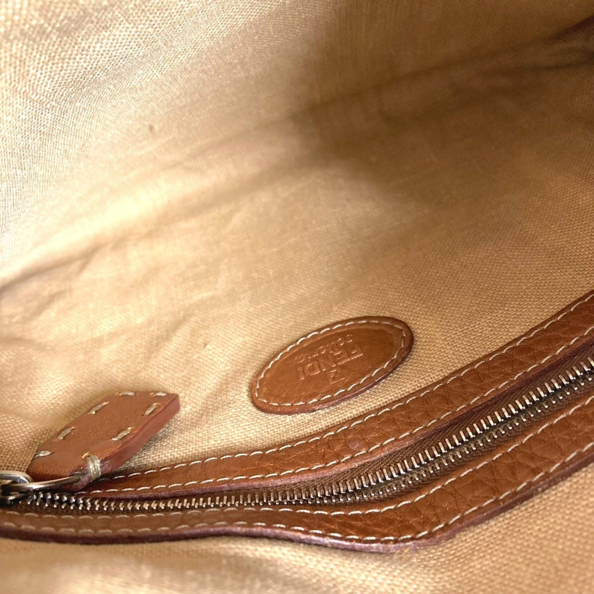 Fendi Selleria Brown Leather Pochette Shoulder Bag (Pre-Owned)