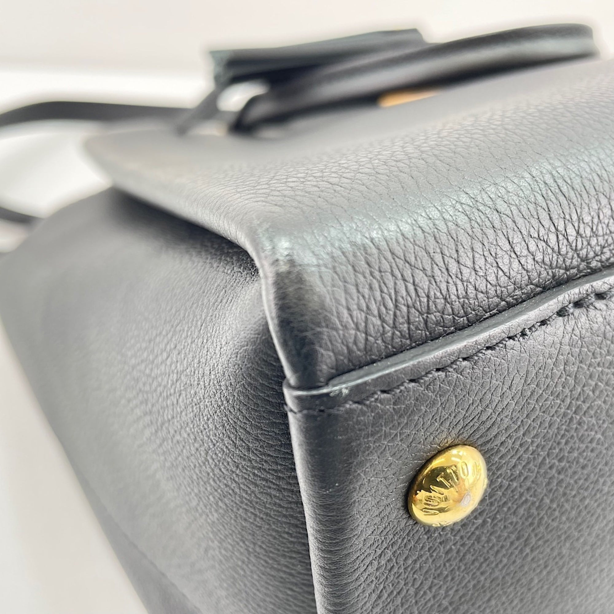 Louis Vuitton Black Tote Bag (Pre-Owned)