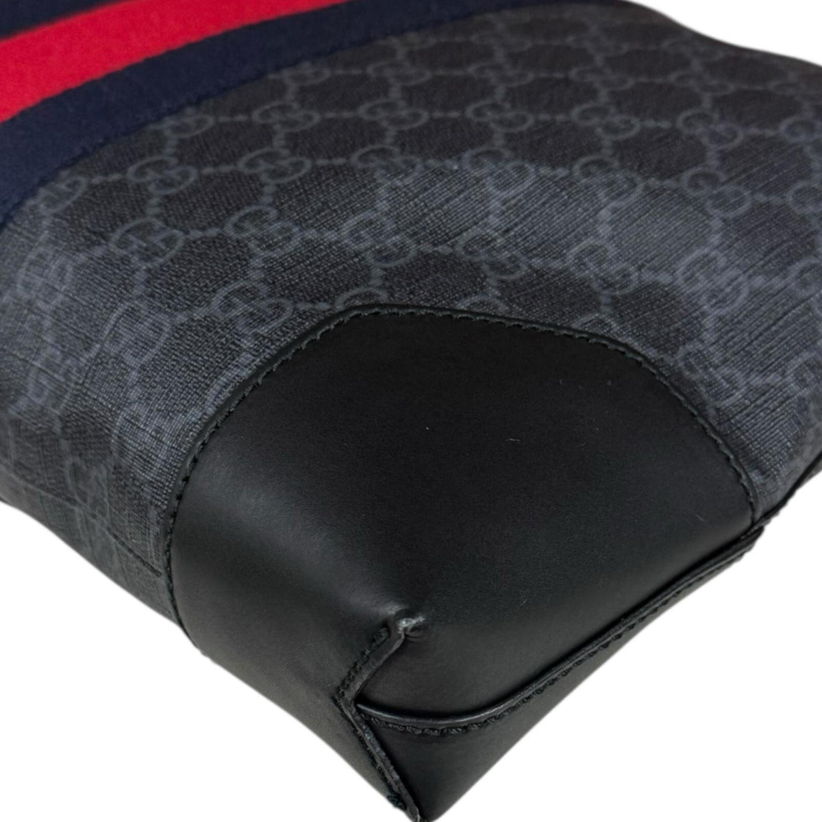 Gucci Sherry Line Black Gg Supreme Shoulder Bag (Pre-Owned)