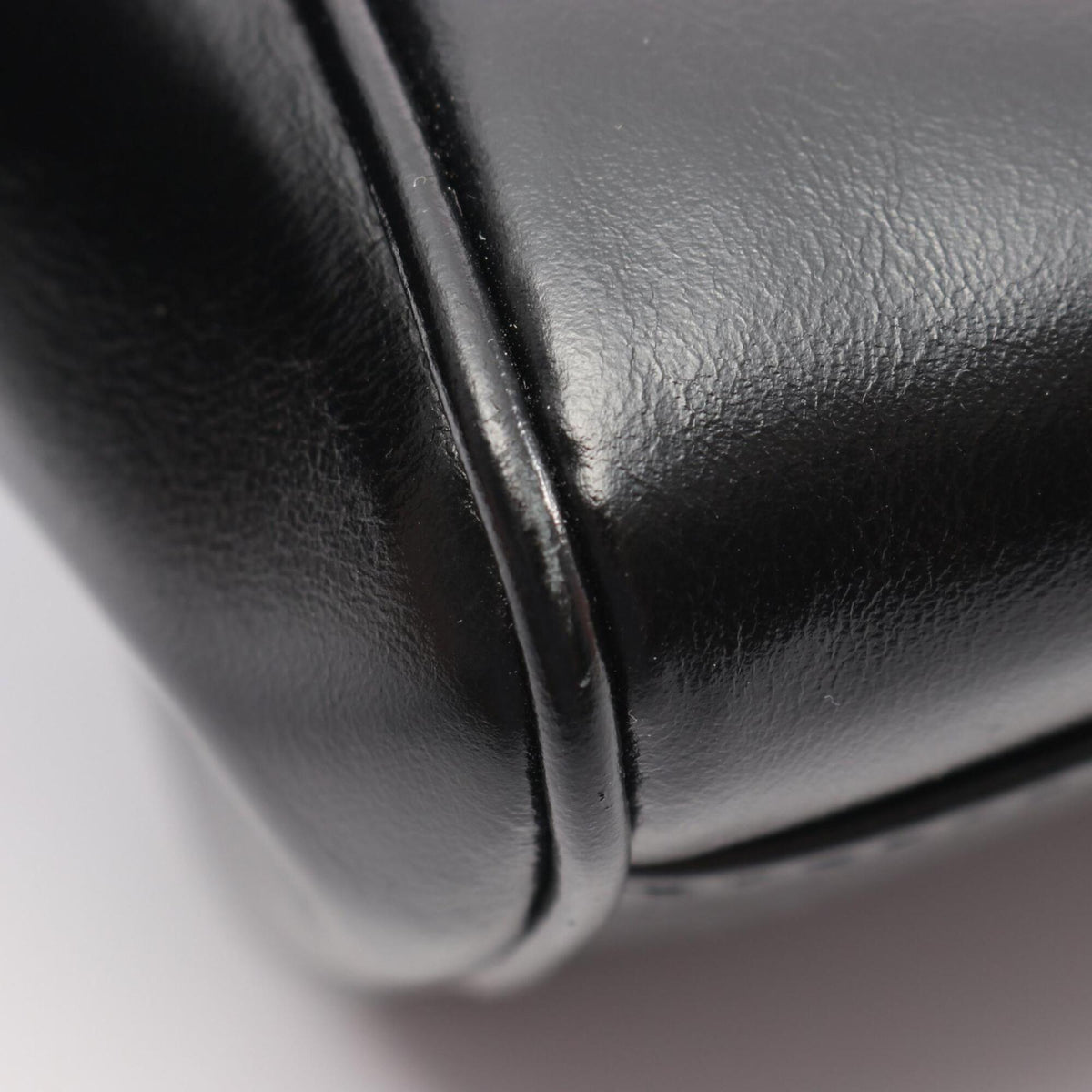 Miu Miu Black Leather Handbag (Pre-Owned)