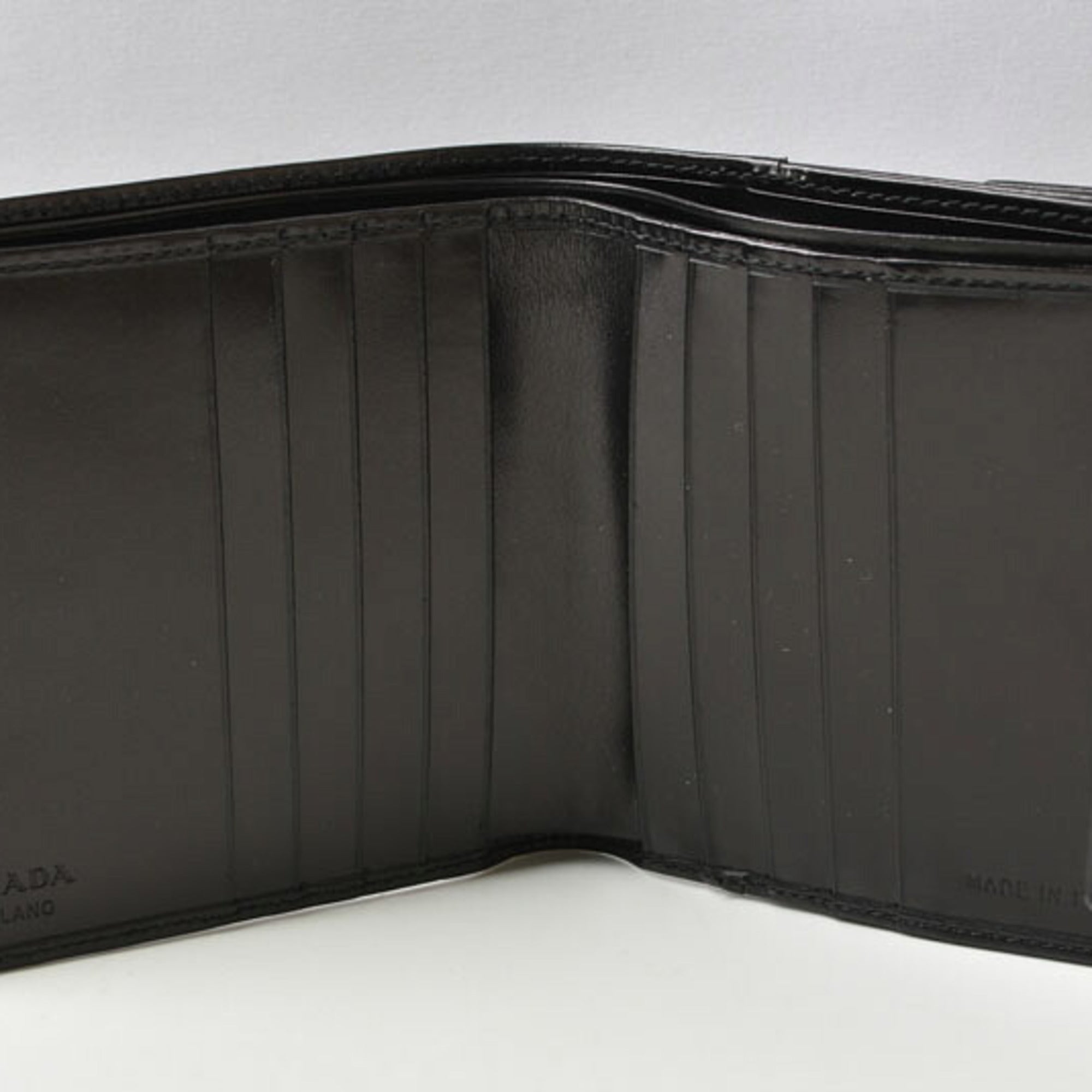 Prada Black Nero Leather Wallet (Tri-Fold) (Pre-Owned)