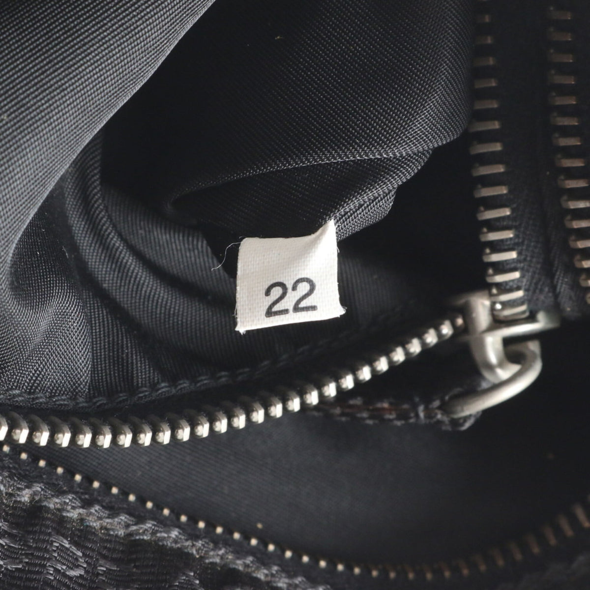 Prada Black Nylon Handbag Shoulder Bag Tote Bag (Pre-Owned)