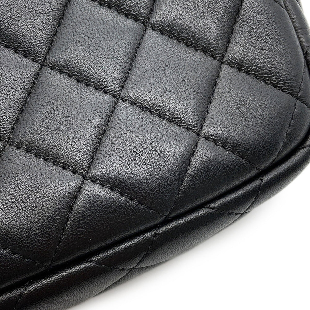 Chanel Black Leather Handbag Pochette Shoulder Bag (Pre-Owned)