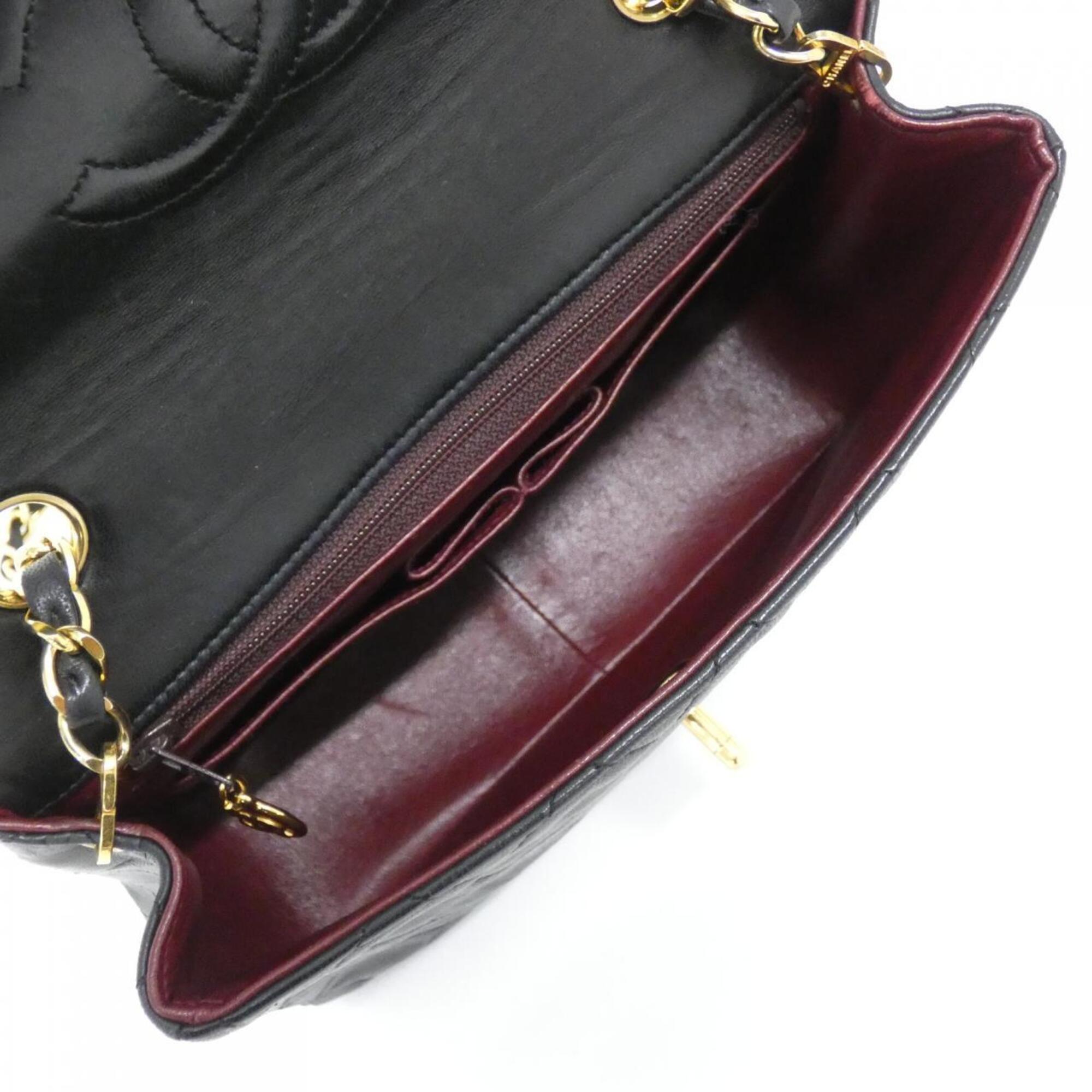 Chanel Black Leather Shoulder Bag (Pre-Owned)