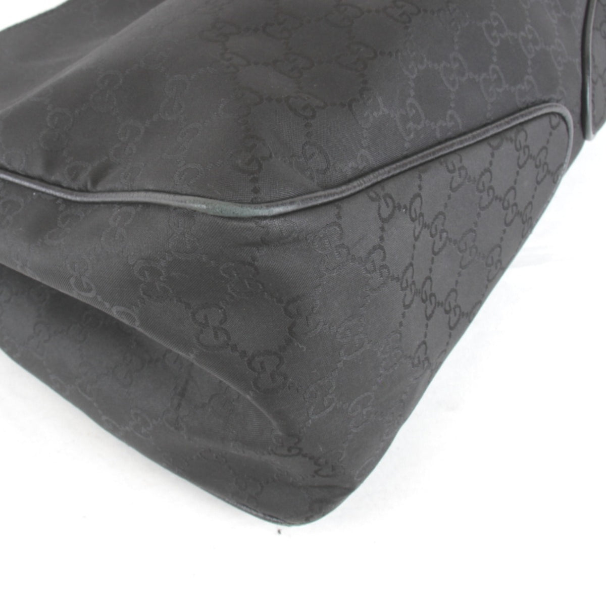 Gucci Black Nylon Shoulder Bag (Pre-Owned)