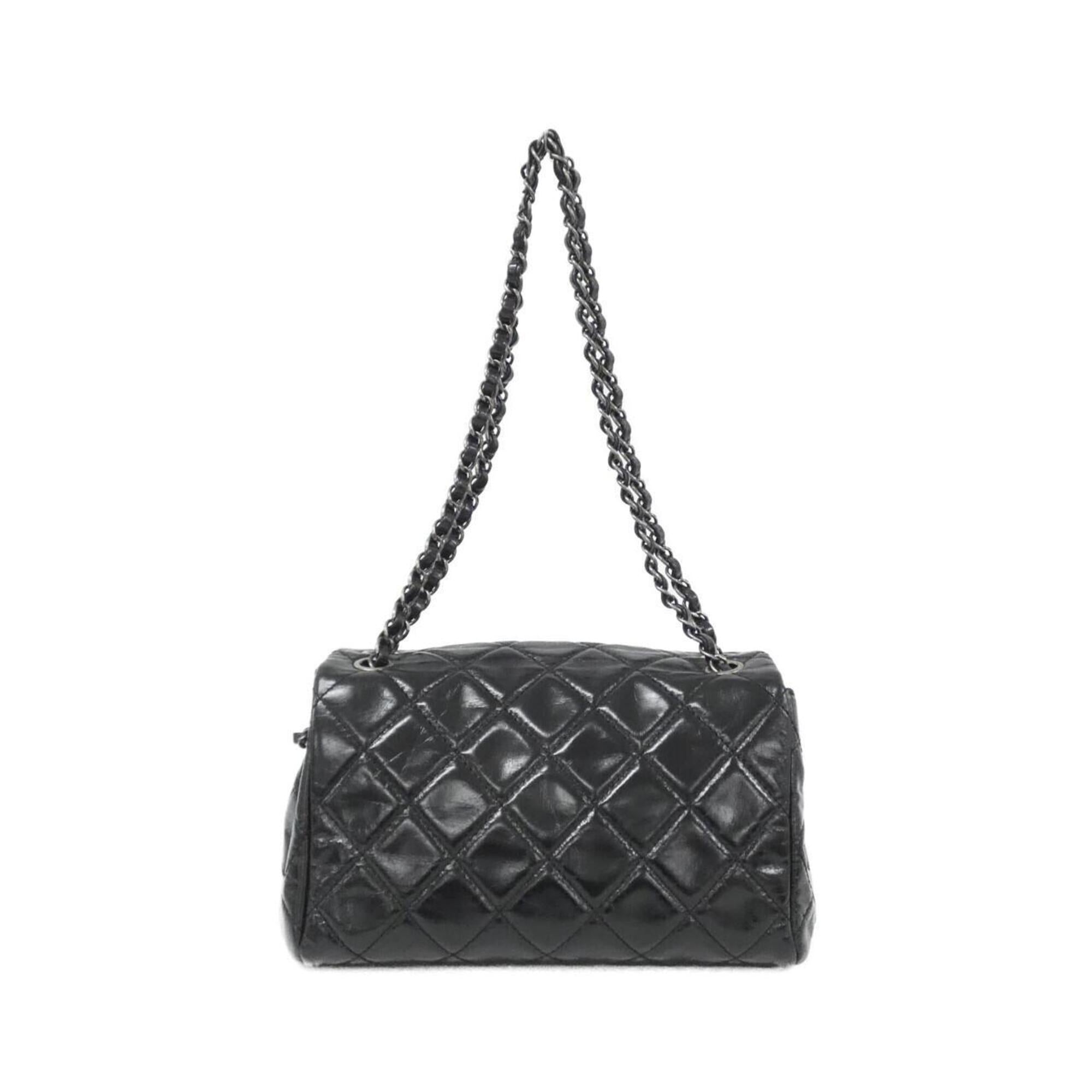 Chanel Black Leather Shoulder Bag (Pre-Owned)