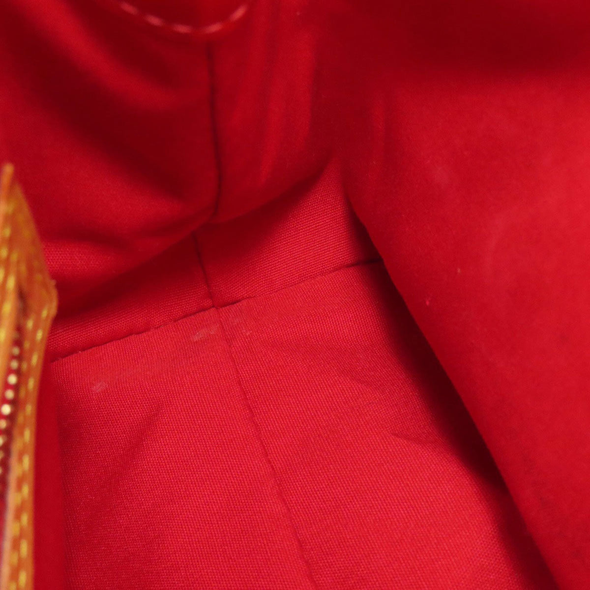 Louis Vuitton Vernis Red Color Vernis Handbag (Pre-Owned)
