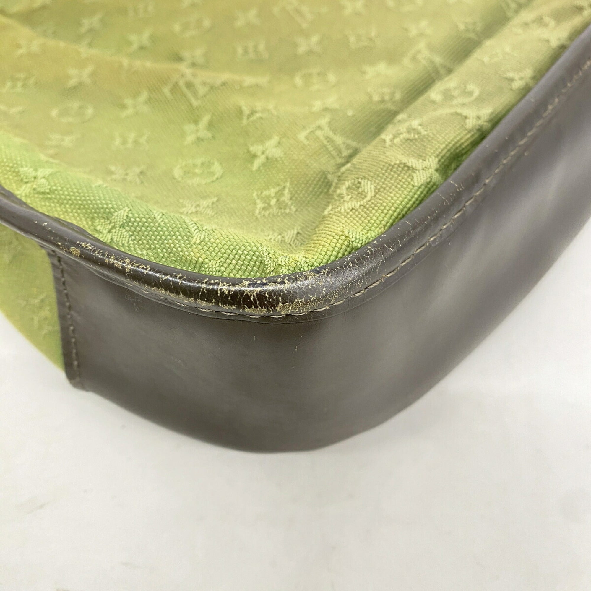 Louis Vuitton Tst Khaki Shoulder Bag (Pre-Owned)
