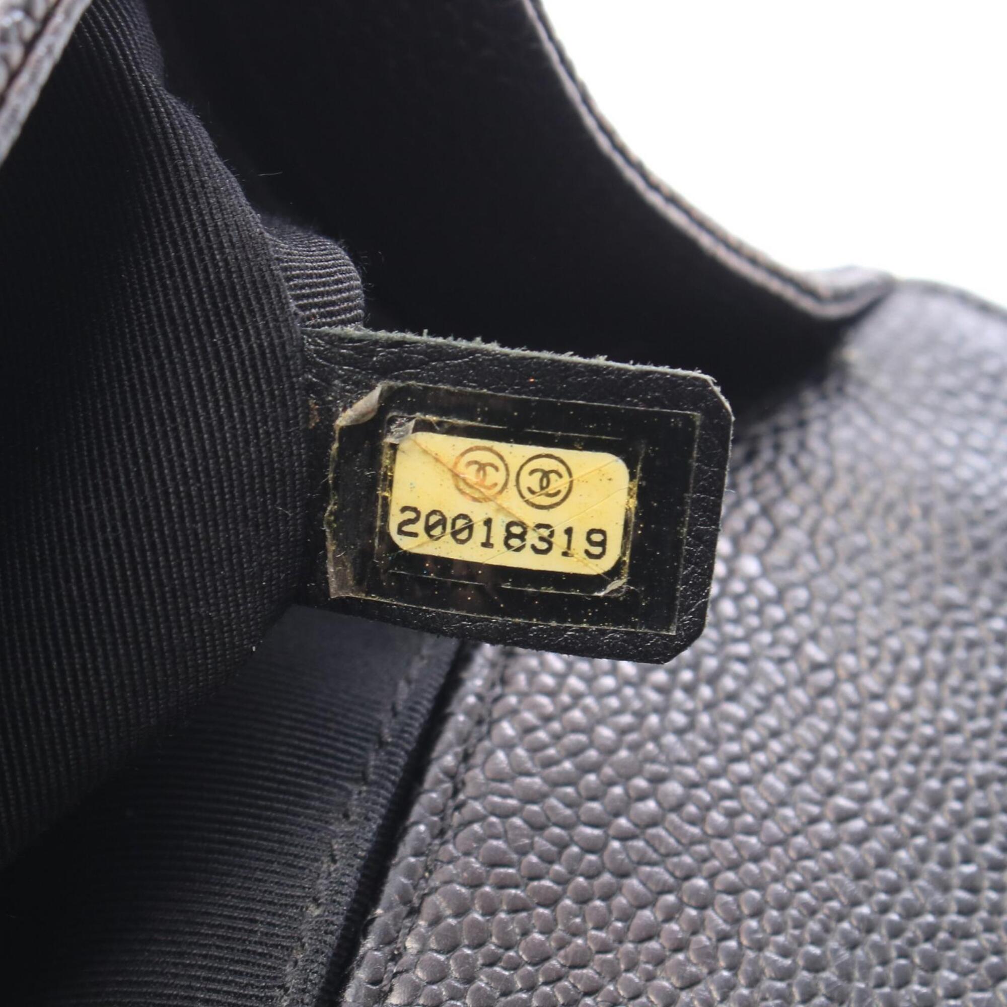 Chanel Boy Chanel Black Grained Calfskin Handbag Shoulder Bag (Pre-Owned)
