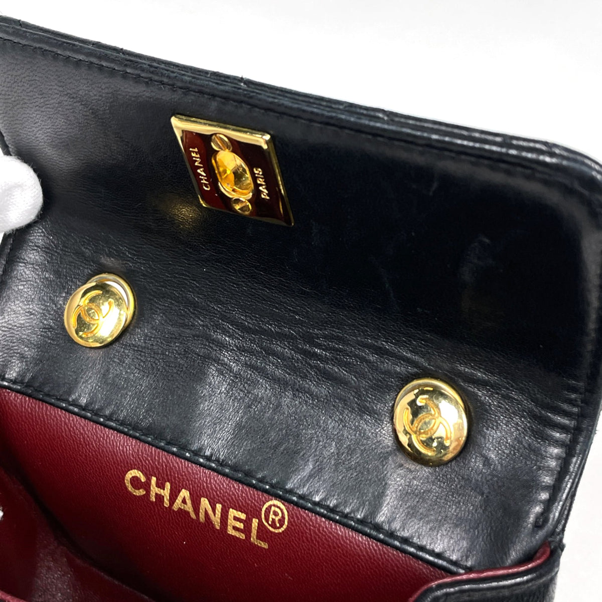 Chanel Matelasse Black Leather Shoulder Bag (Pre-Owned)