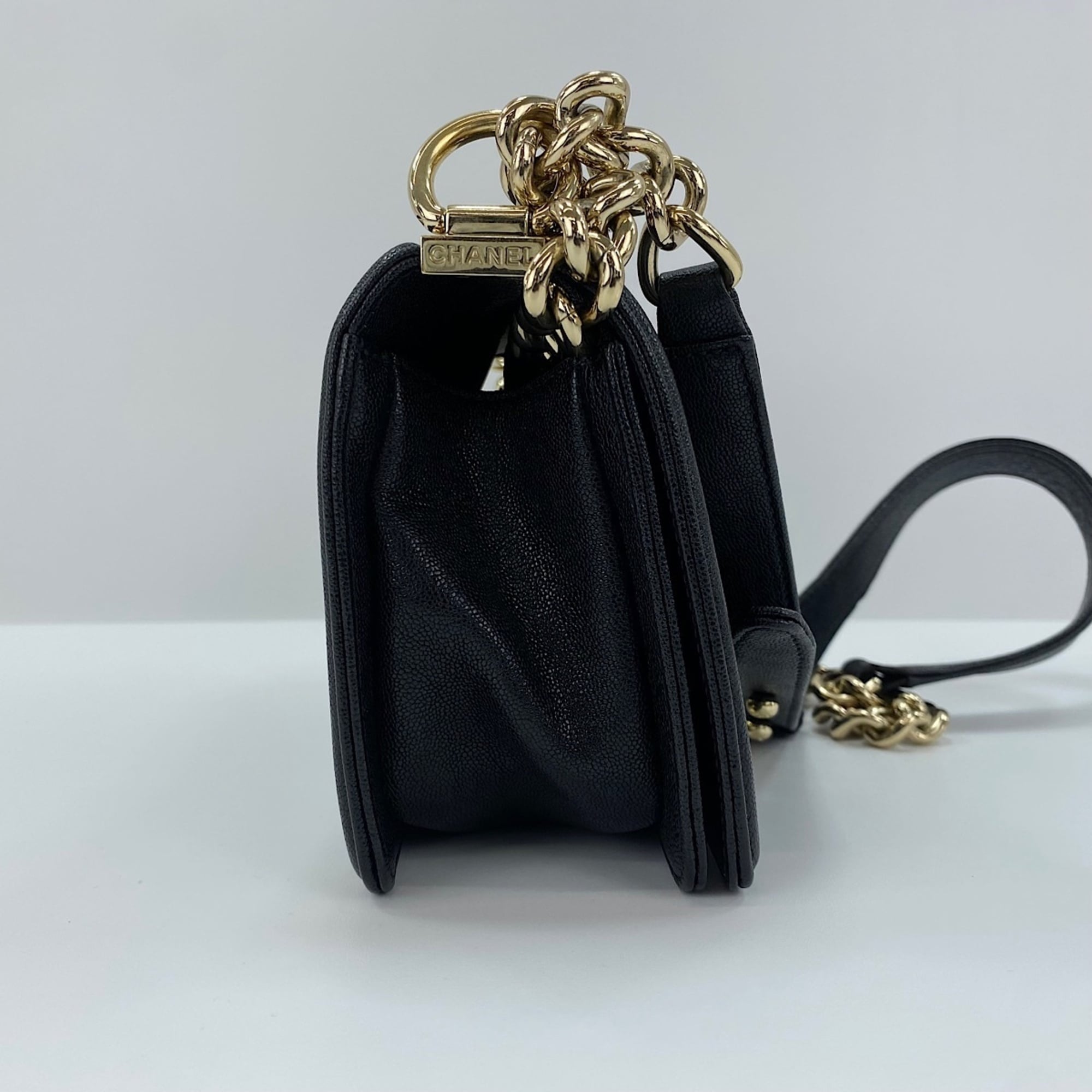 Chanel Boy Chanel Black Shoulder Bag (Pre-Owned)