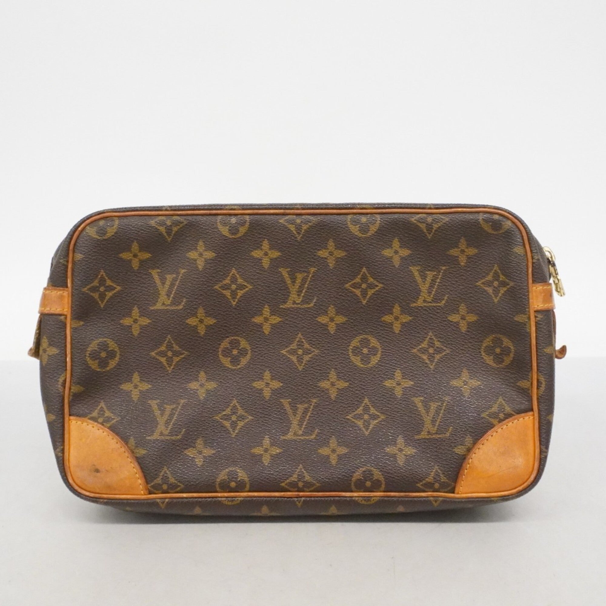 Louis Vuitton Brown Clutch Bag (Pre-Owned)