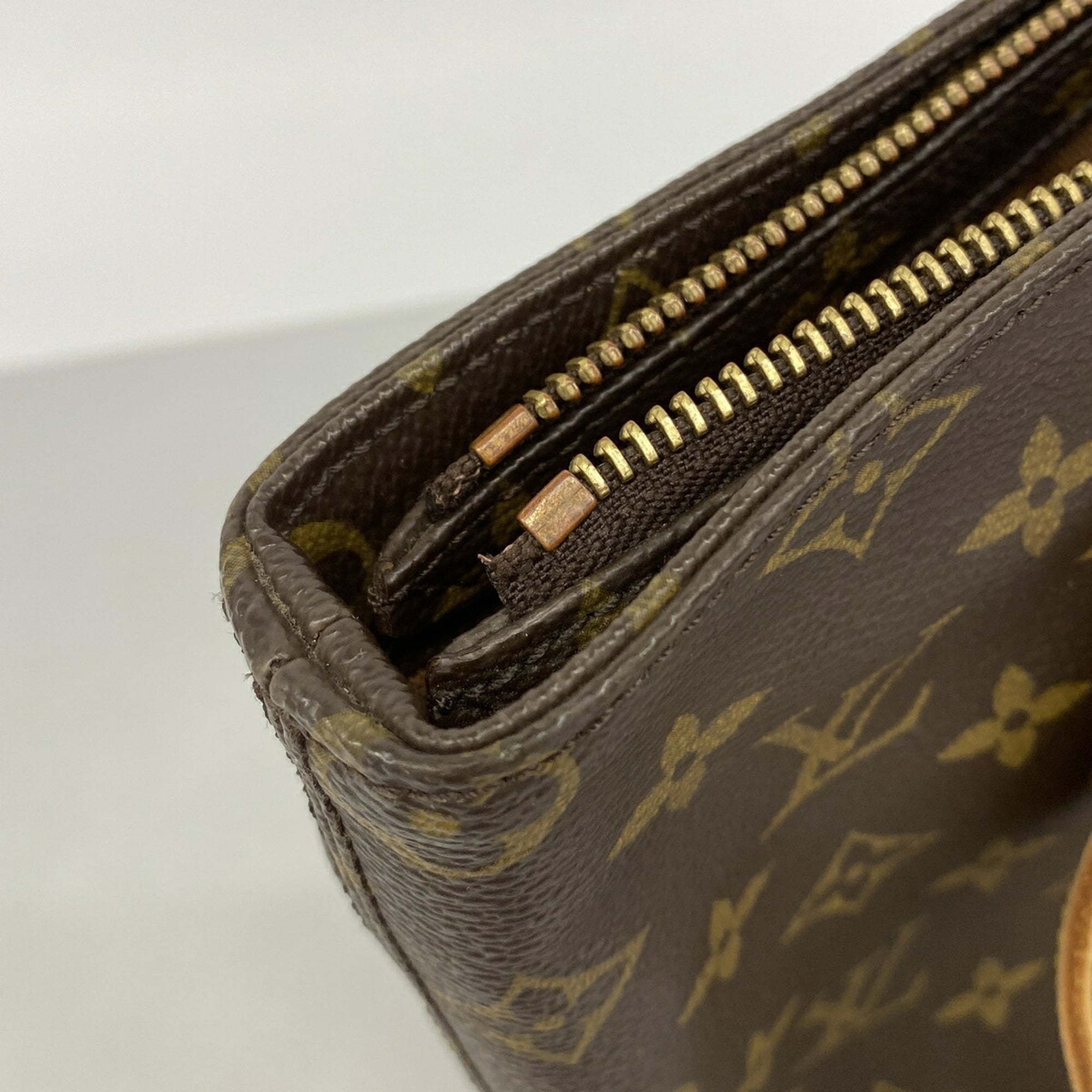 Louis Vuitton Brown Tote Bag (Pre-Owned)