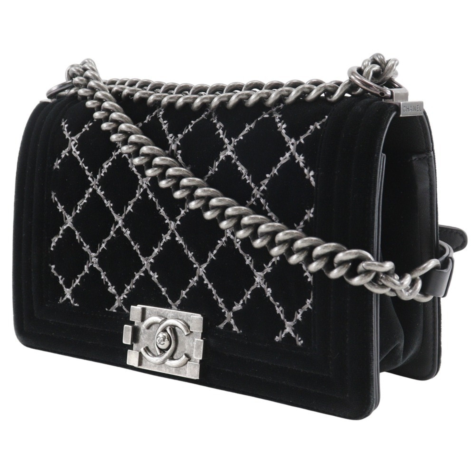 Chanel Black Leather Leather Shoulder Bag (Pre-Owned)