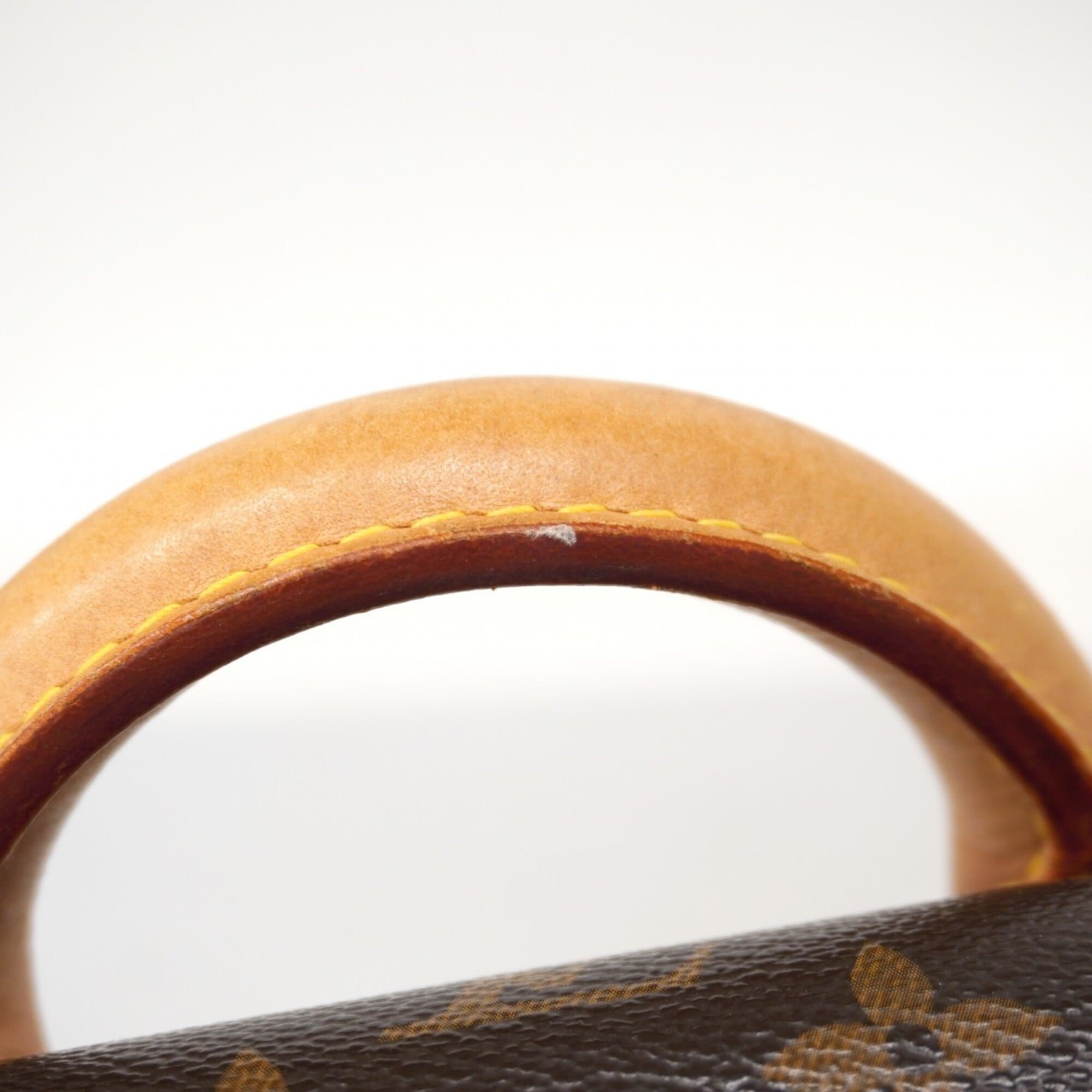 Louis Vuitton Brown Handbag (Pre-Owned)