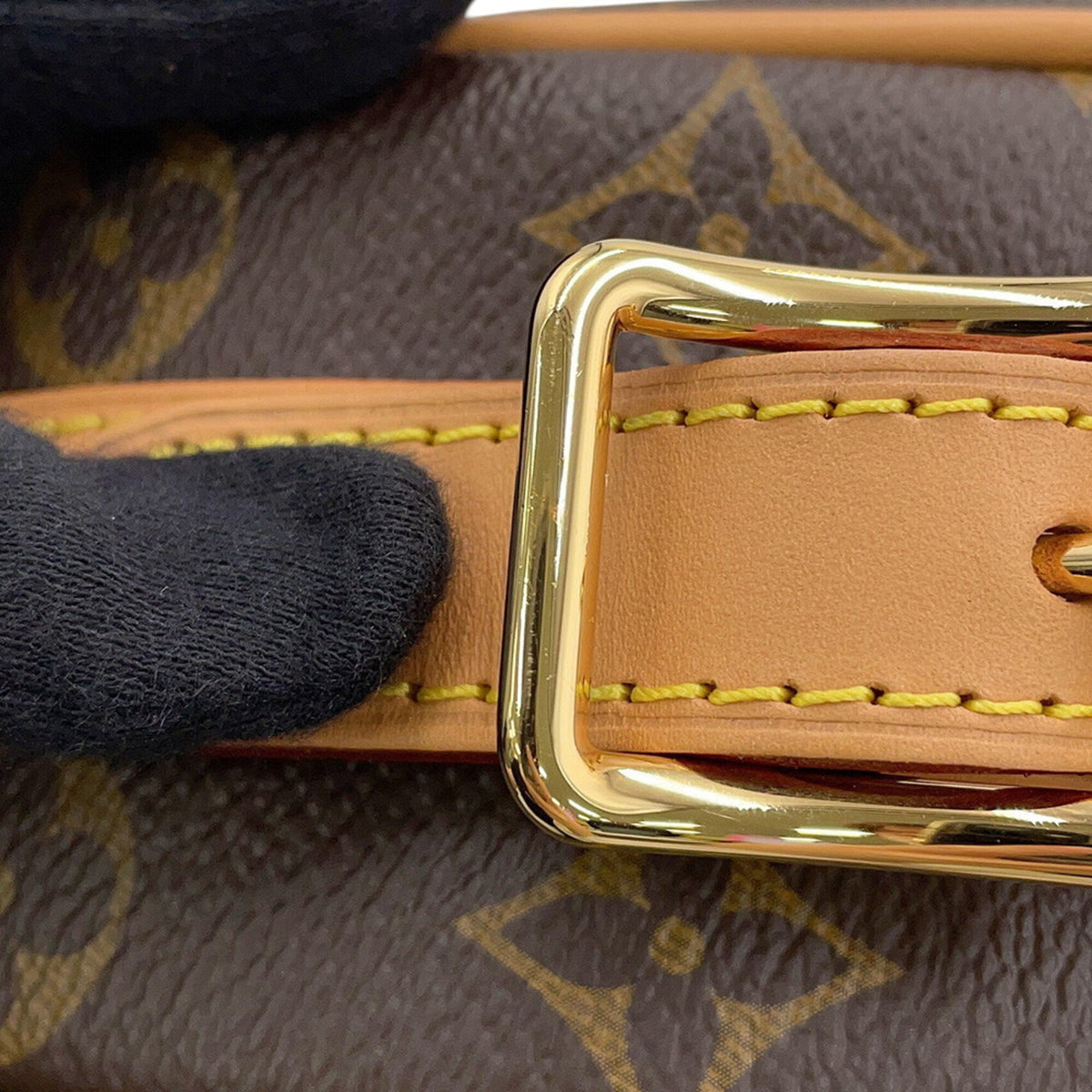 Louis Vuitton Brown Monogram Shoulder Bag (Pre-Owned)