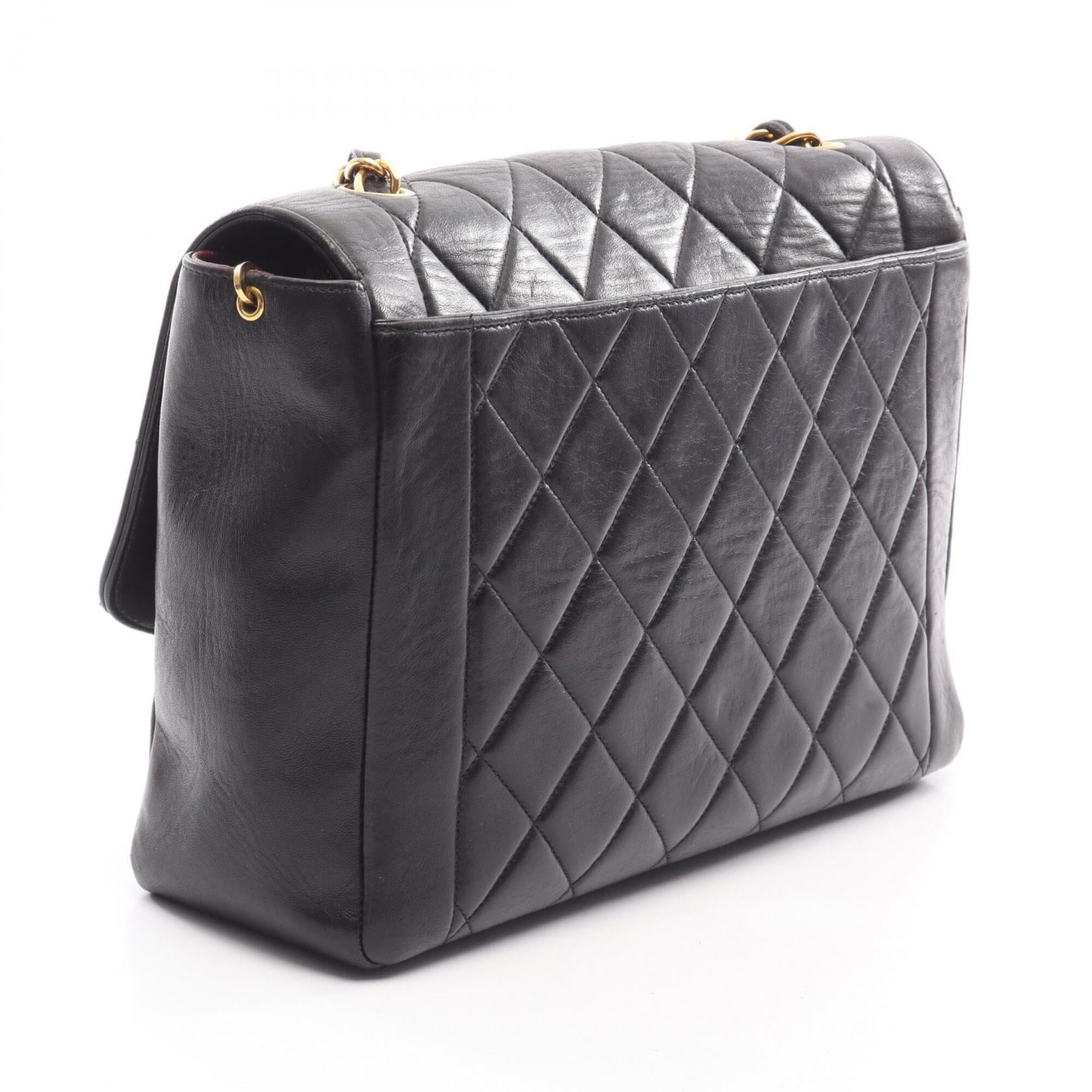 Chanel Matelasse Black Leather Handbag Shoulder Bag (Pre-Owned)