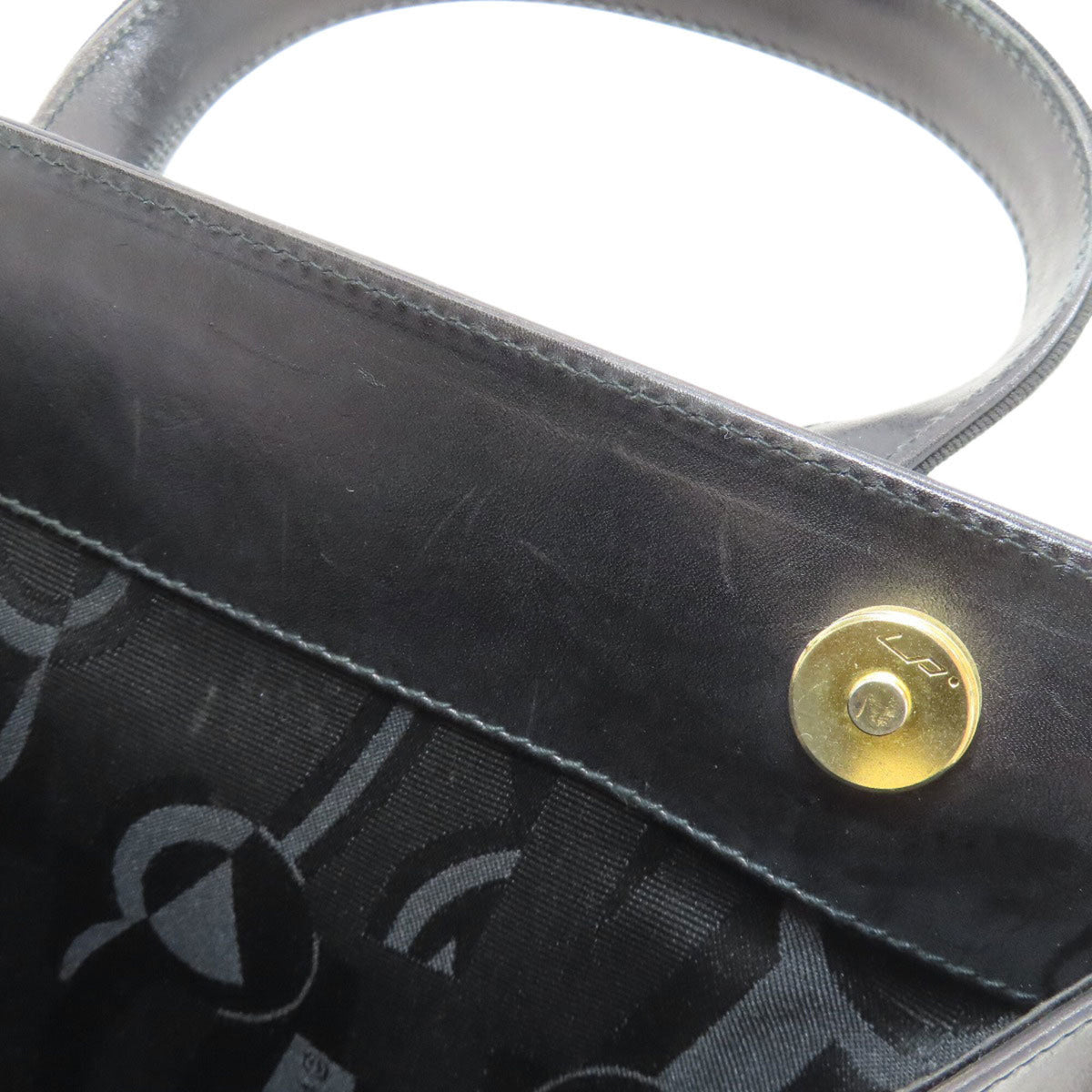 Salvatore Ferragamo Black Leather Handbag (Pre-Owned)