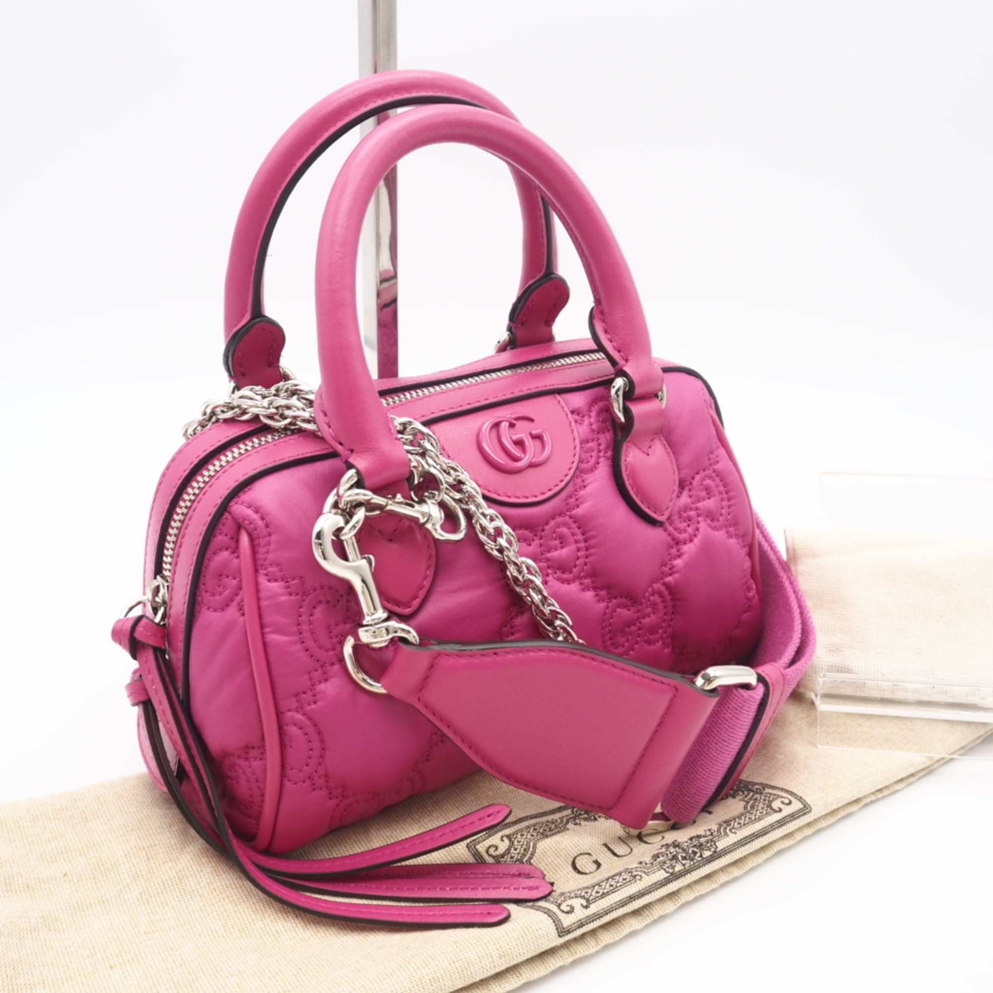 Gucci Pink Nylon Handbag (Pre-Owned)