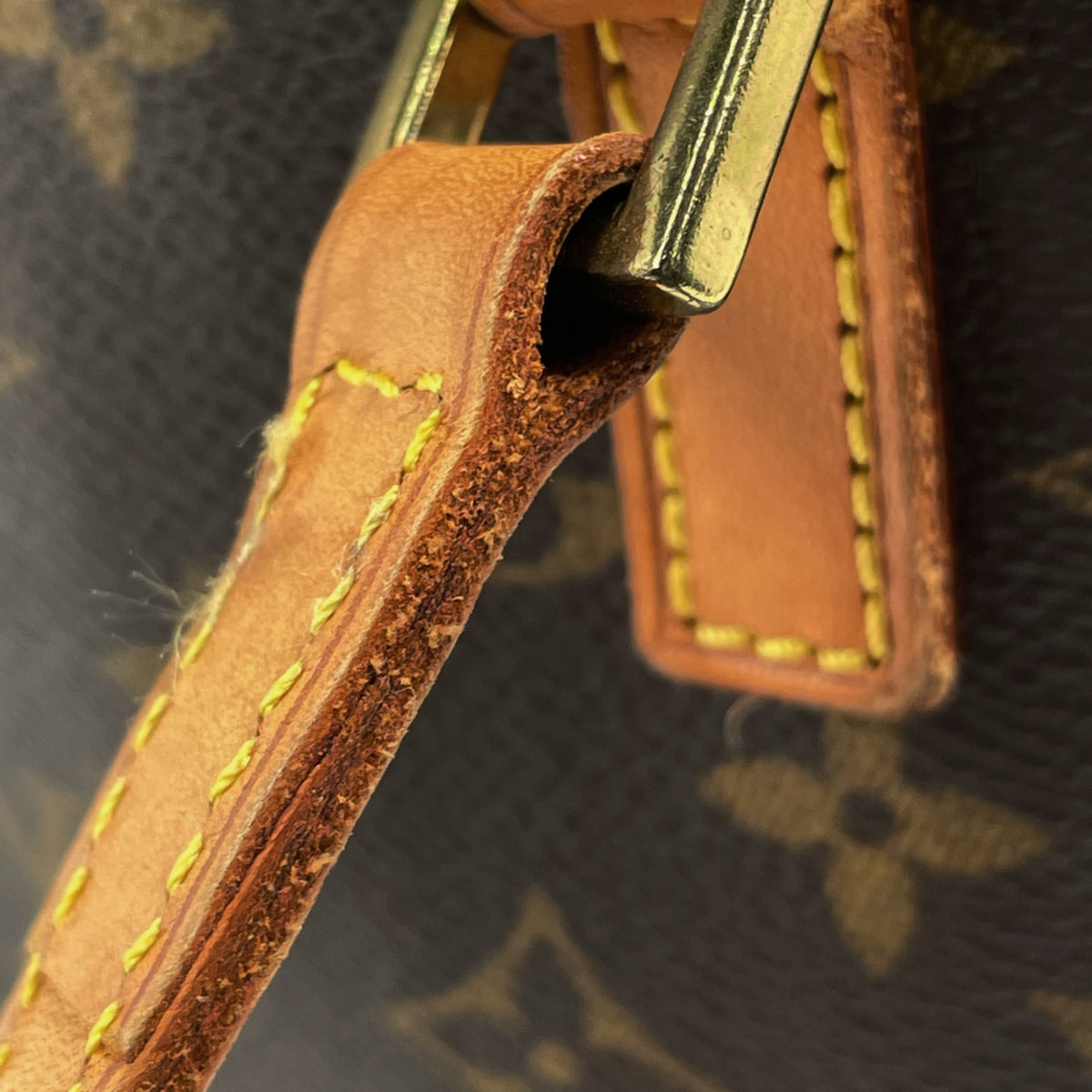 Louis Vuitton Brown Monogram Handbag (Pre-Owned)