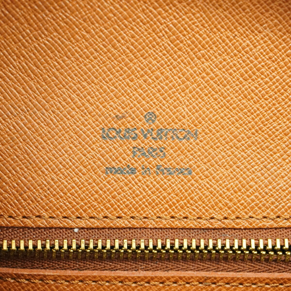 Louis Vuitton Brown Shoulder Bag (Pre-Owned)