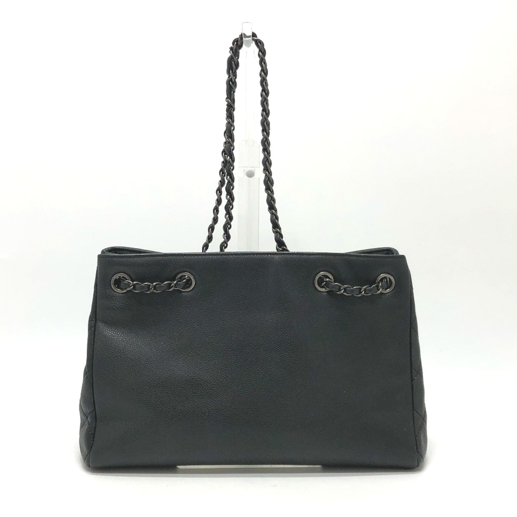 Chanel Black Leather Shoulder Bag (Pre-Owned)