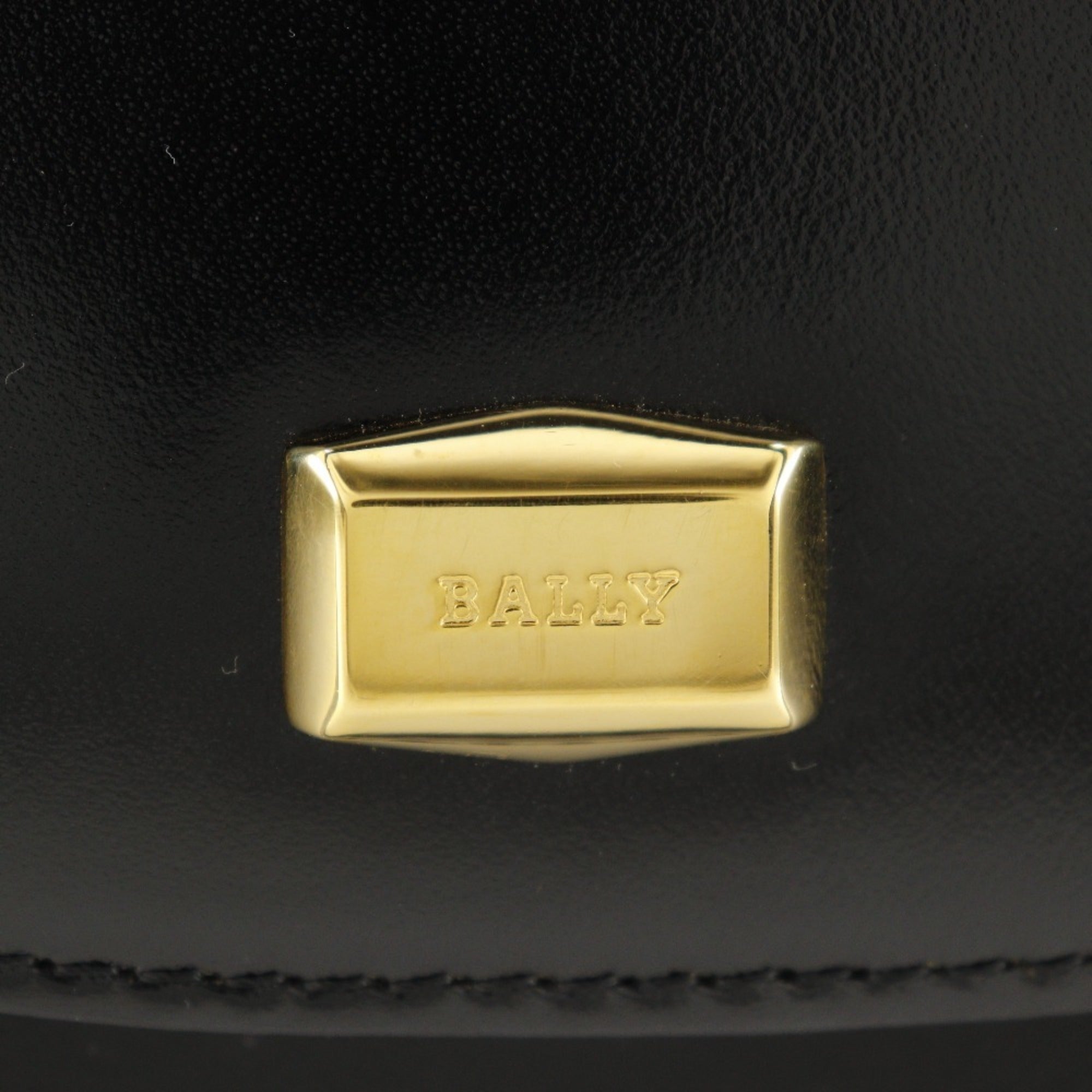 Bally Black Leather Handbag (Pre-Owned)