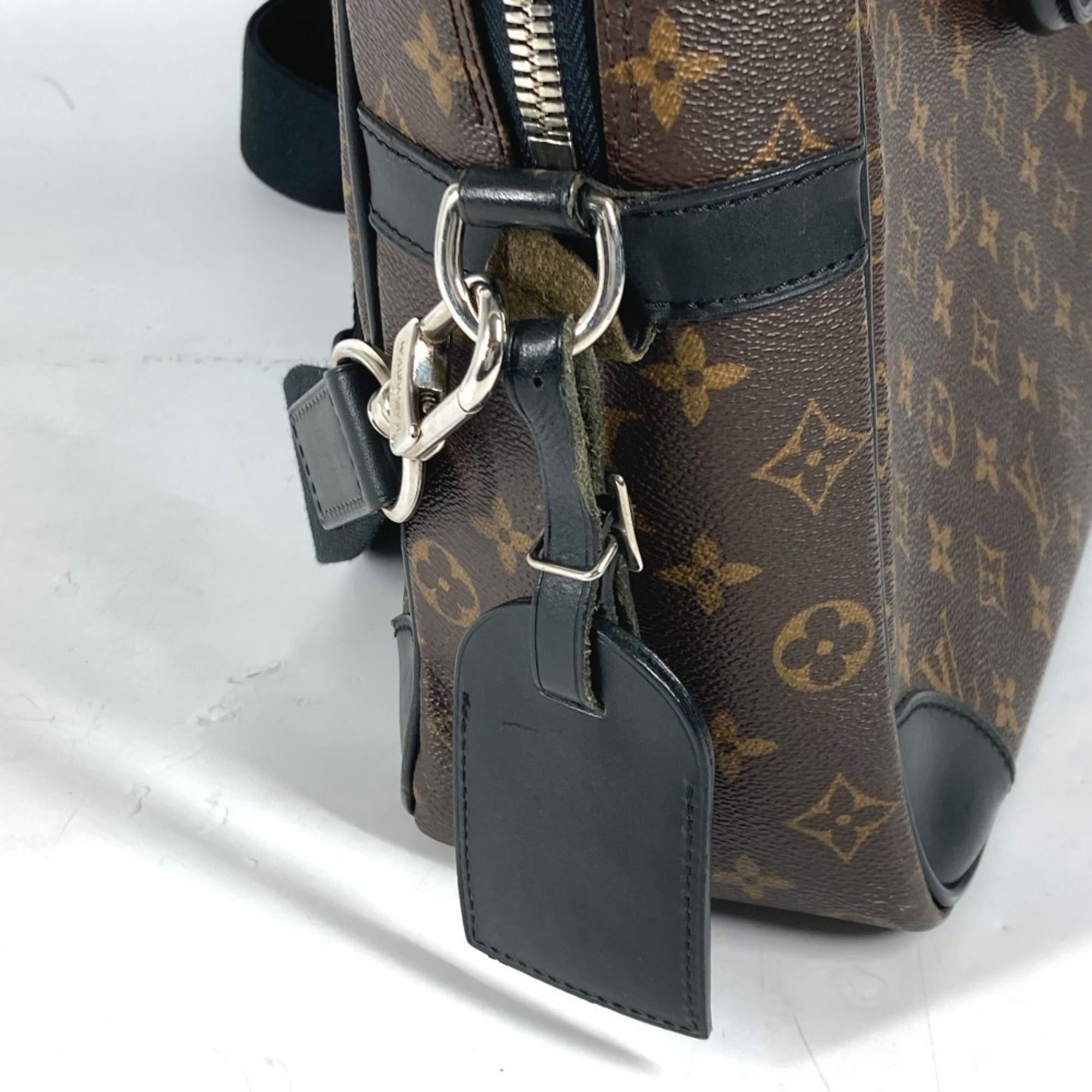 Louis Vuitton Black Brown Canvas Shoulder Bag (Pre-Owned)