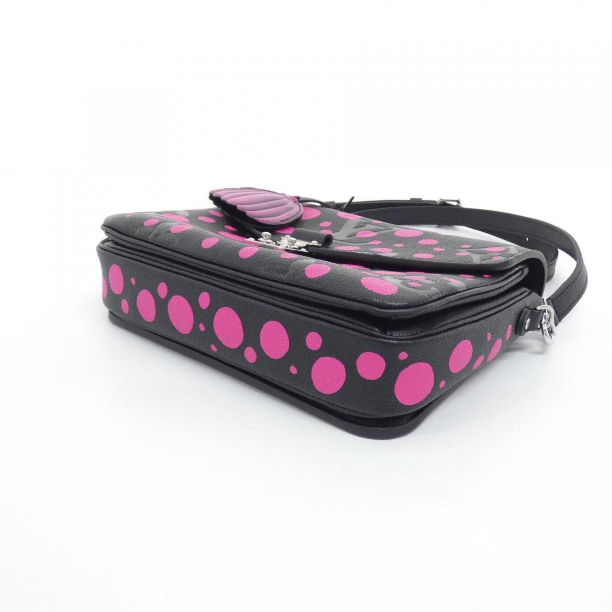 Louis Vuitton Black Fuchsia Leather Handbag Pochette (Pre-Owned)