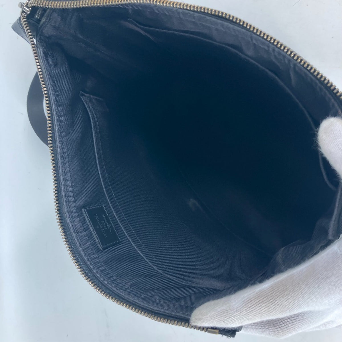 Louis Vuitton Black Monogram Eclipse Messenger Bag Shoulder Bag (Pre-Owned)