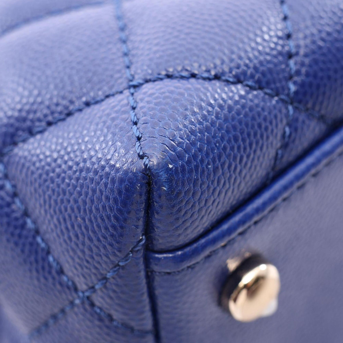 Chanel Blue Grained Calfskin Handbag (Pre-Owned)