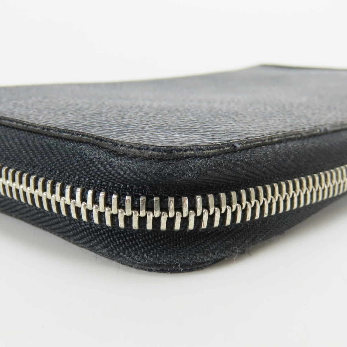 Louis Vuitton Black Gray Damier Graphite Leather Long Wallet (Bi-Fold) (Pre-Owned)