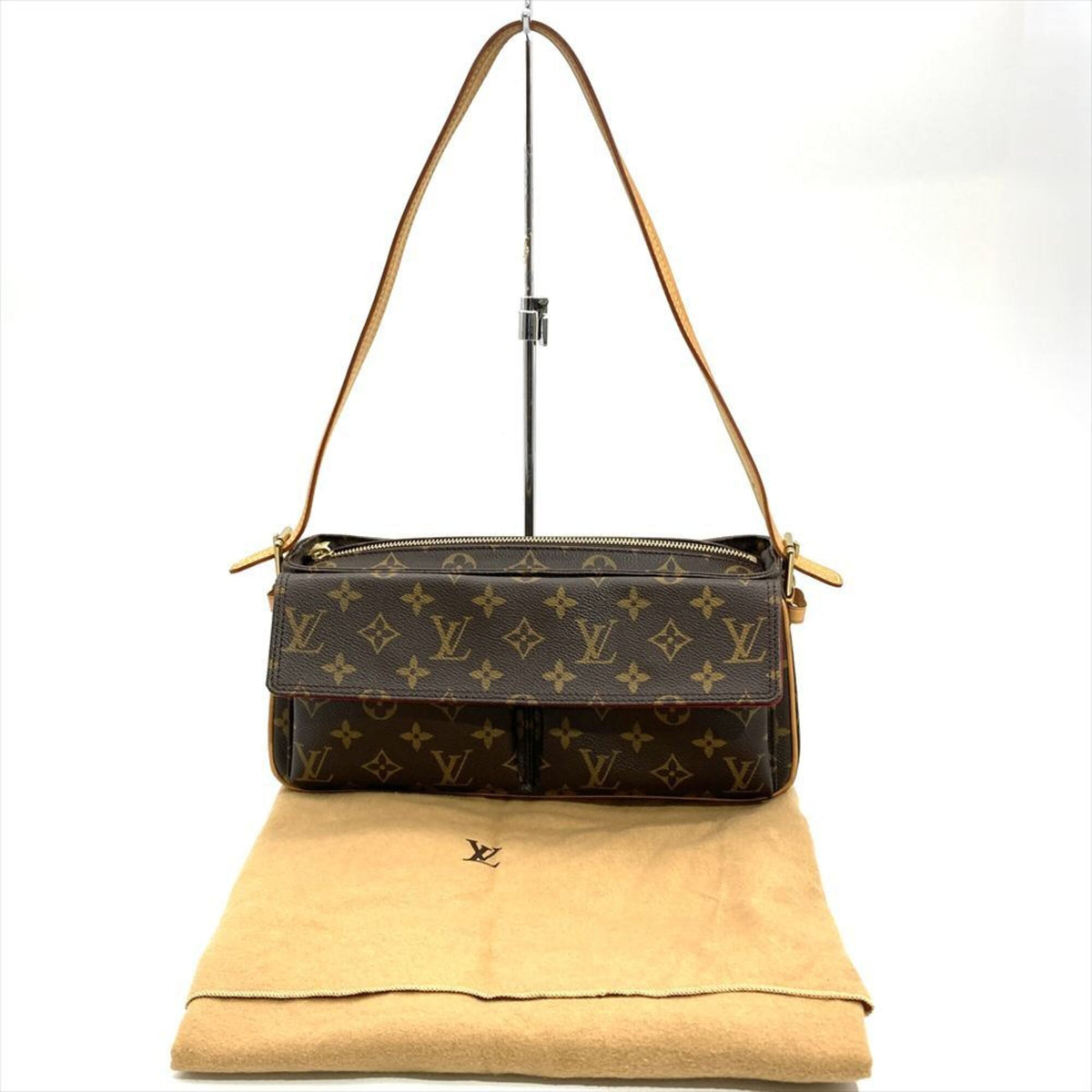 Louis Vuitton Brown Monogram Monogram Shoulder Bag (Pre-Owned)