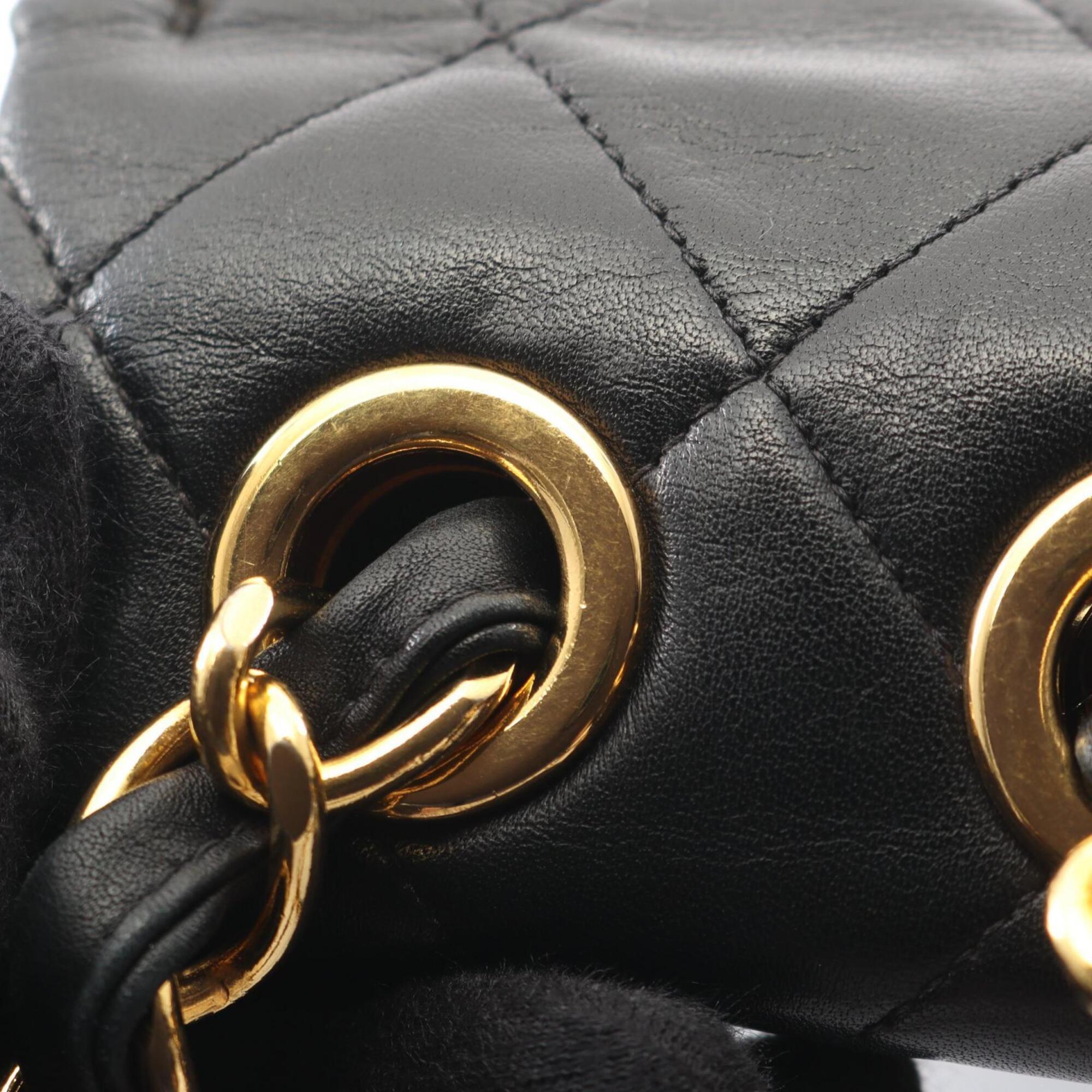 Chanel Black Leather Handbag Shoulder Bag (Pre-Owned)