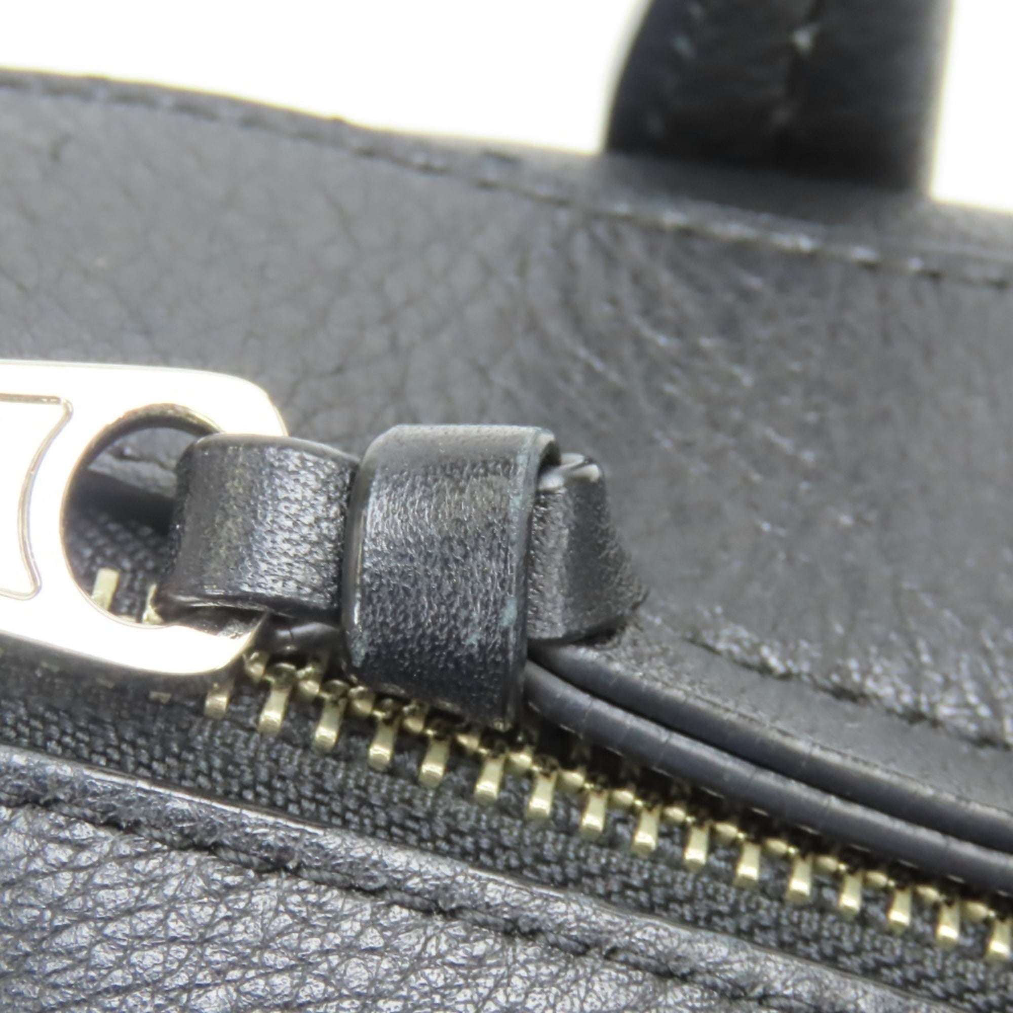 Coach Black Leather Handbag (Pre-Owned)
