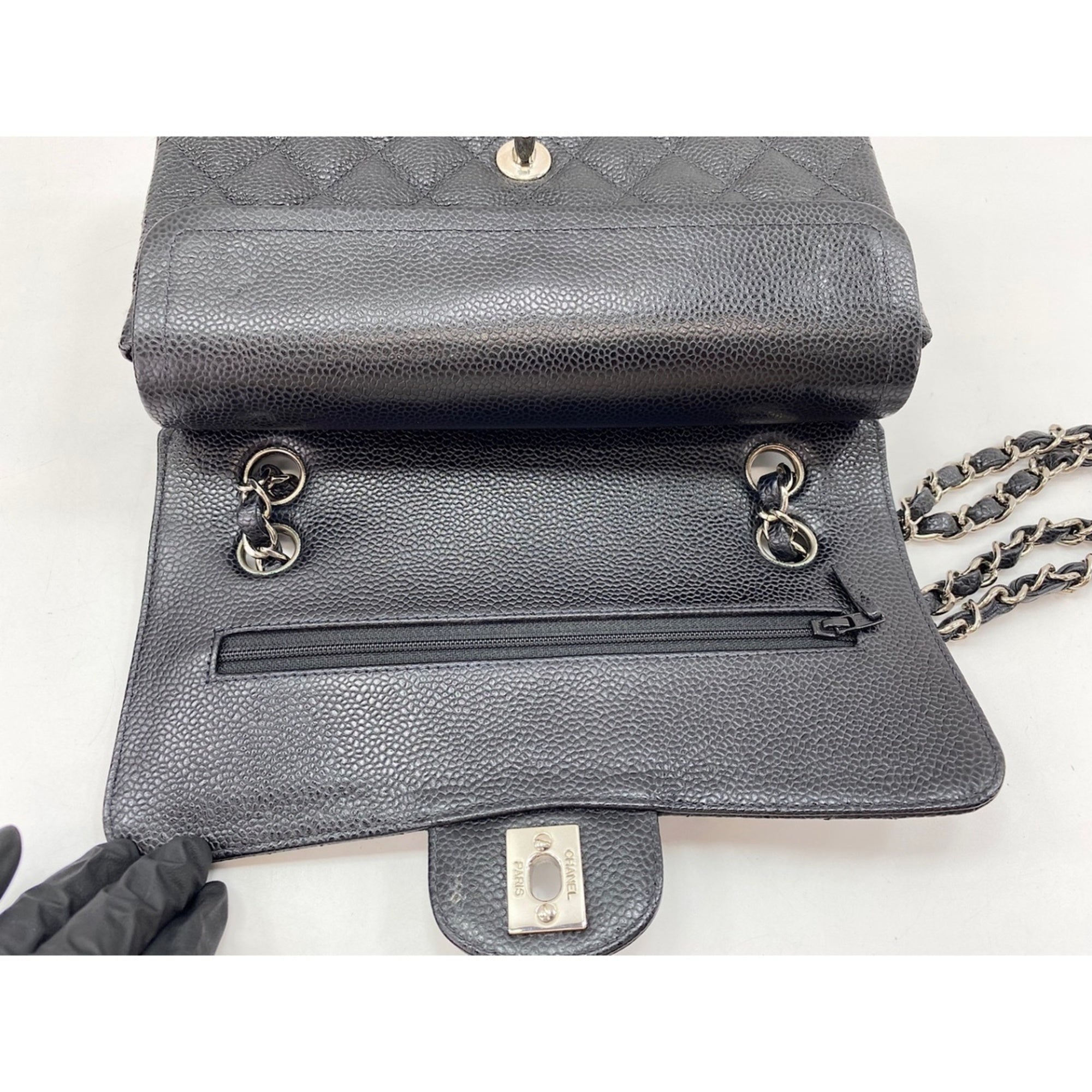 Chanel Matelasse Black Shoulder Bag (Pre-Owned)