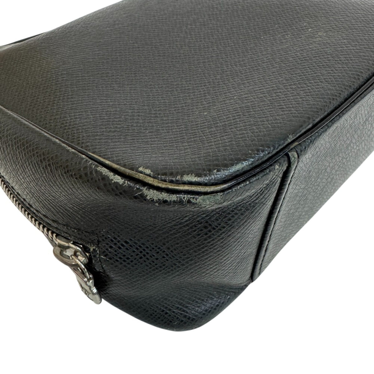 Louis Vuitton Black Leather Clutch Bag (Pre-Owned)