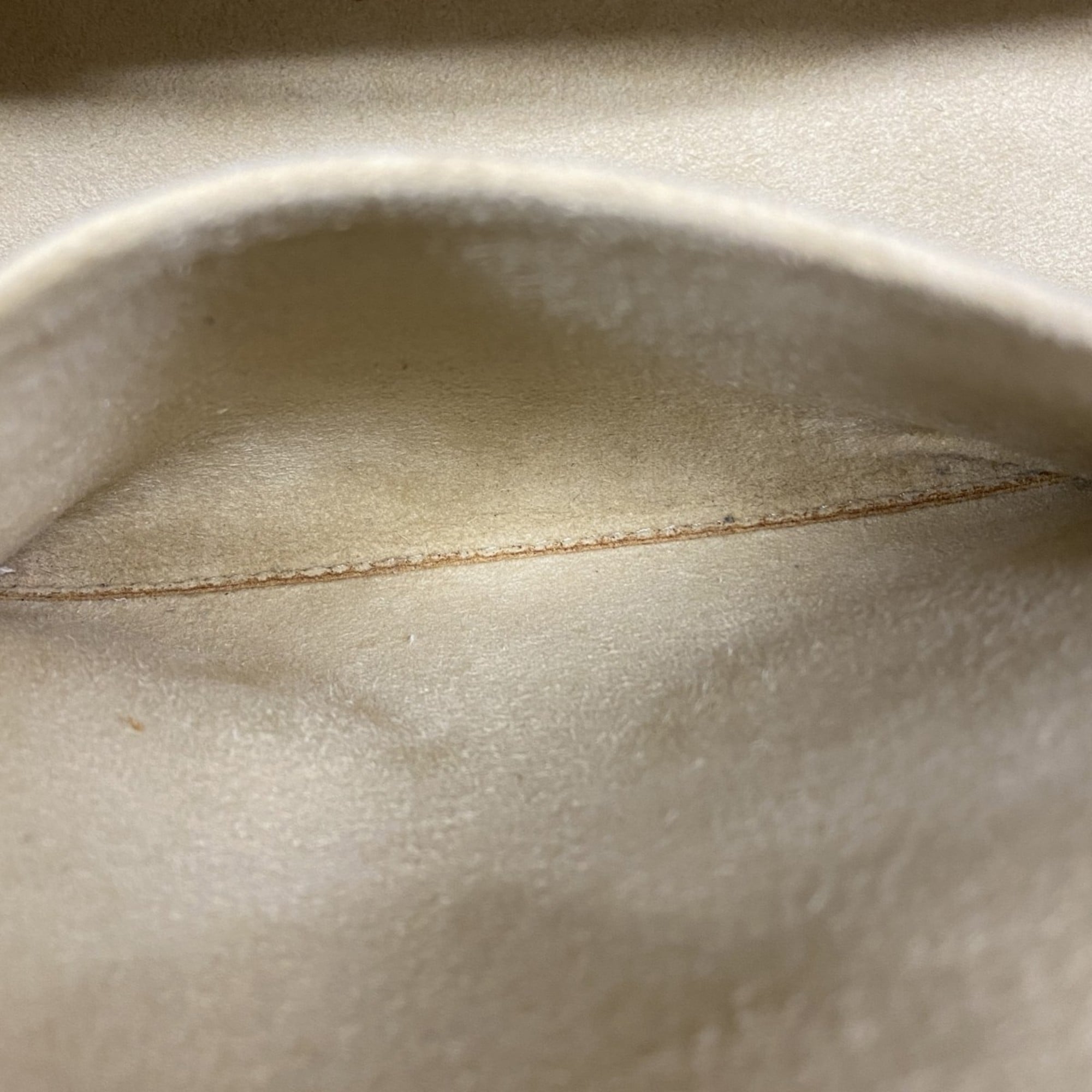 Louis Vuitton Brown Shoulder Bag (Pre-Owned)