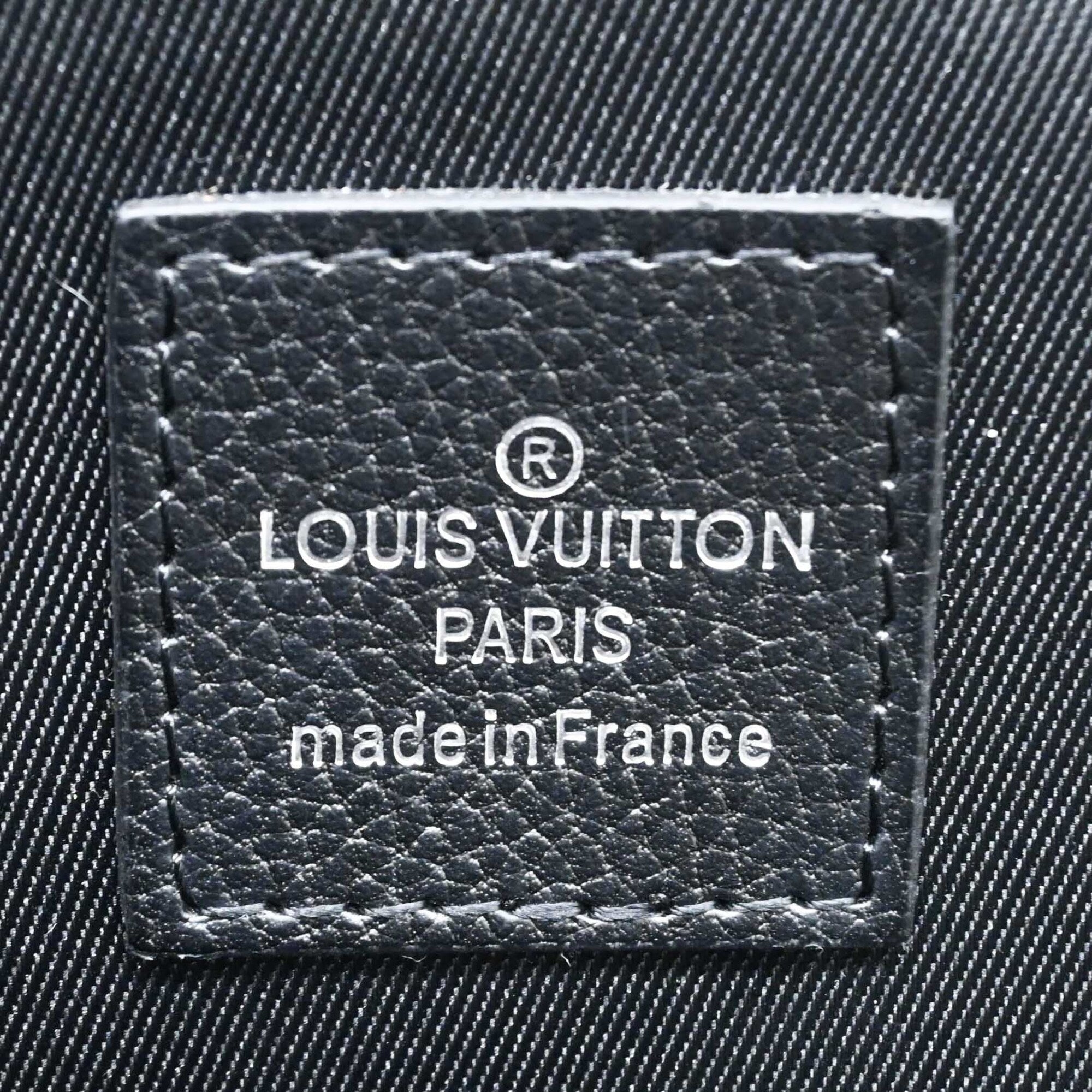 Louis Vuitton Black Leather Clutch Bag Pochette (Pre-Owned)