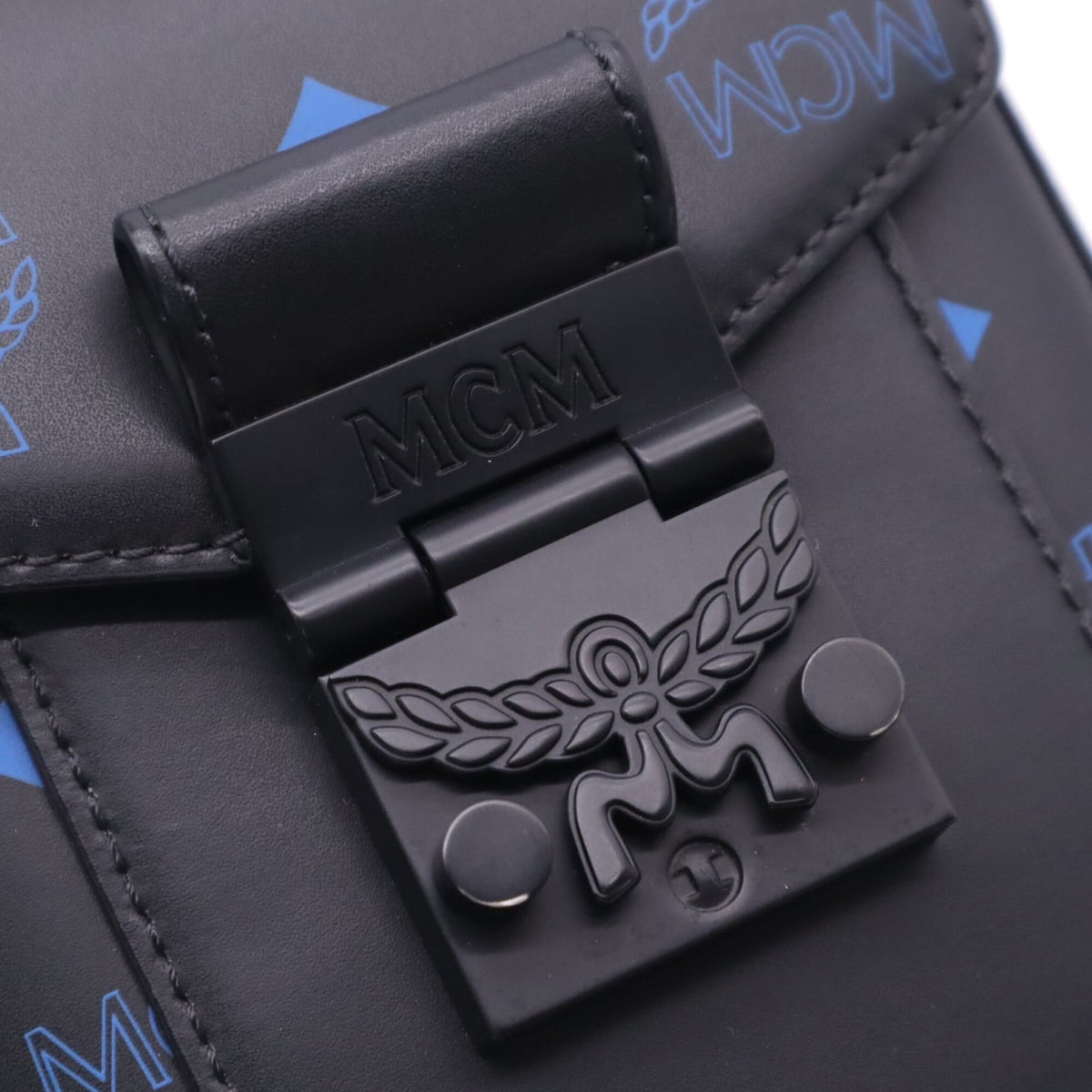 Mcm Black Blue Leather Crossbody Bag Shoulder Bag (Pre-Owned)