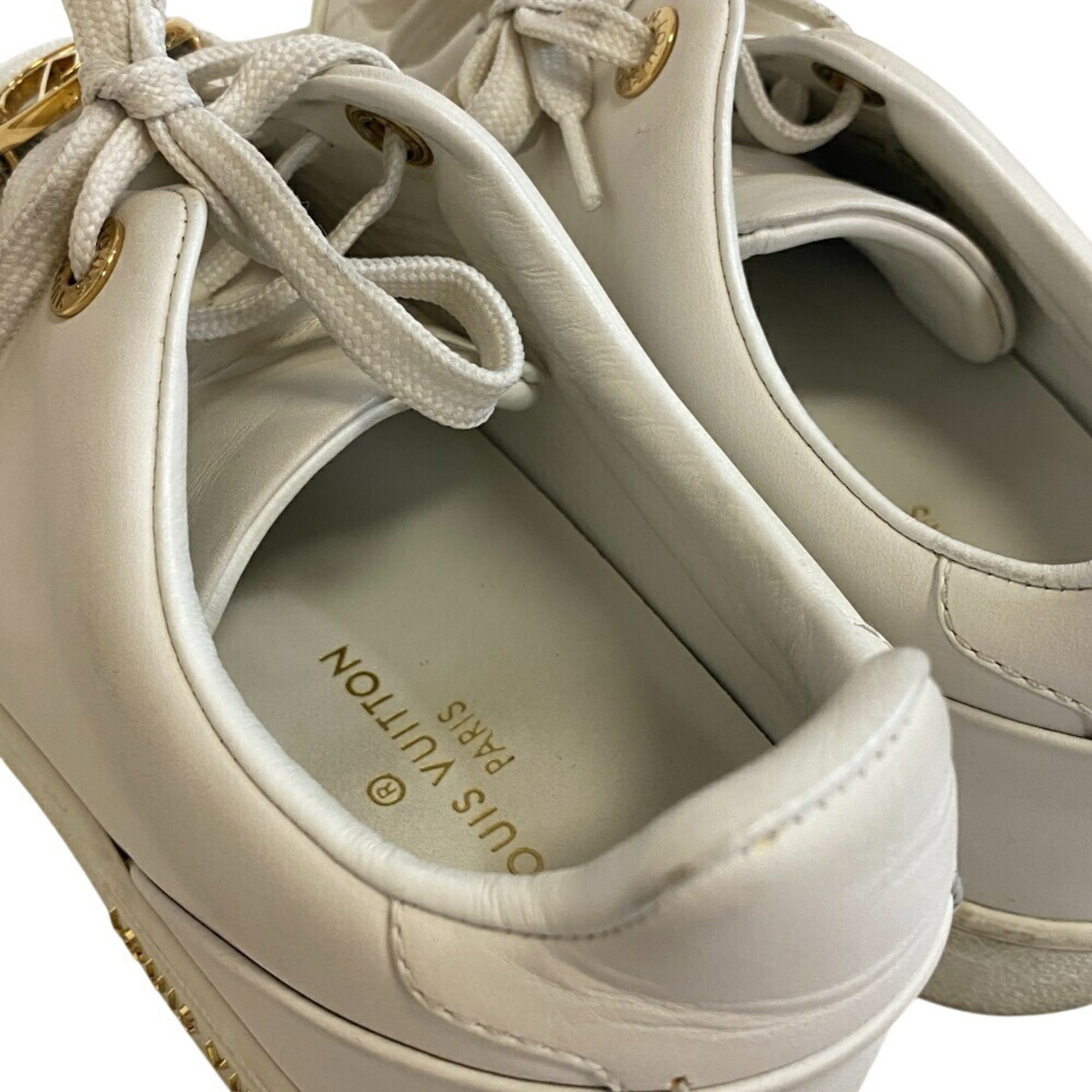 Louis Vuitton White Sneakers (Pre-Owned)